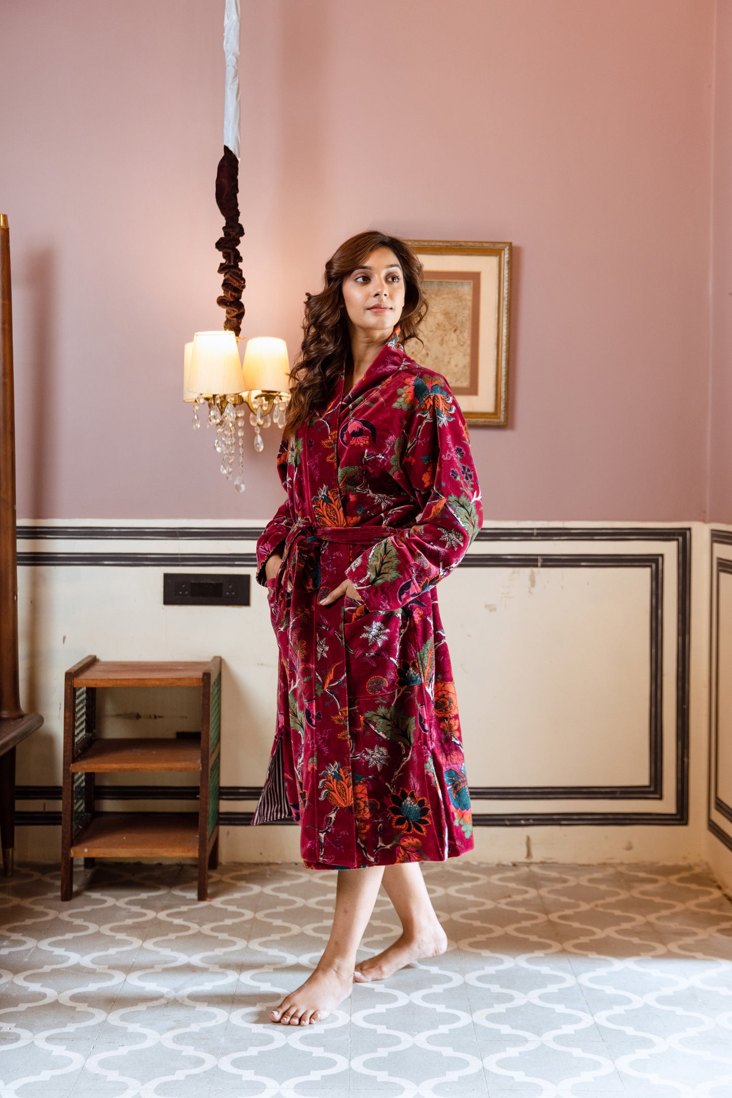 FLORAL VINE VELVET ROBE