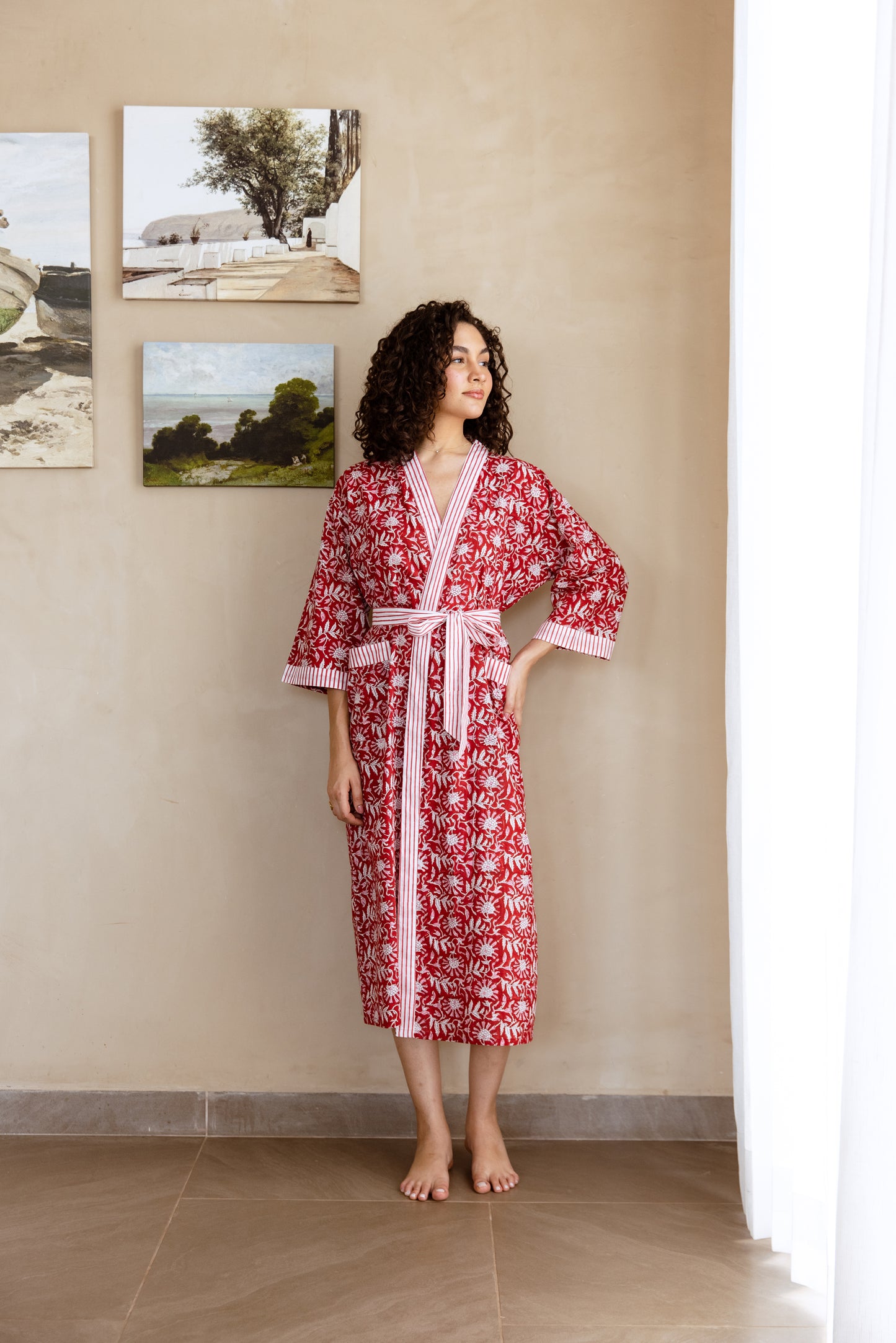 LIGHT COTTON ROBE - RED FLORAL VINE
