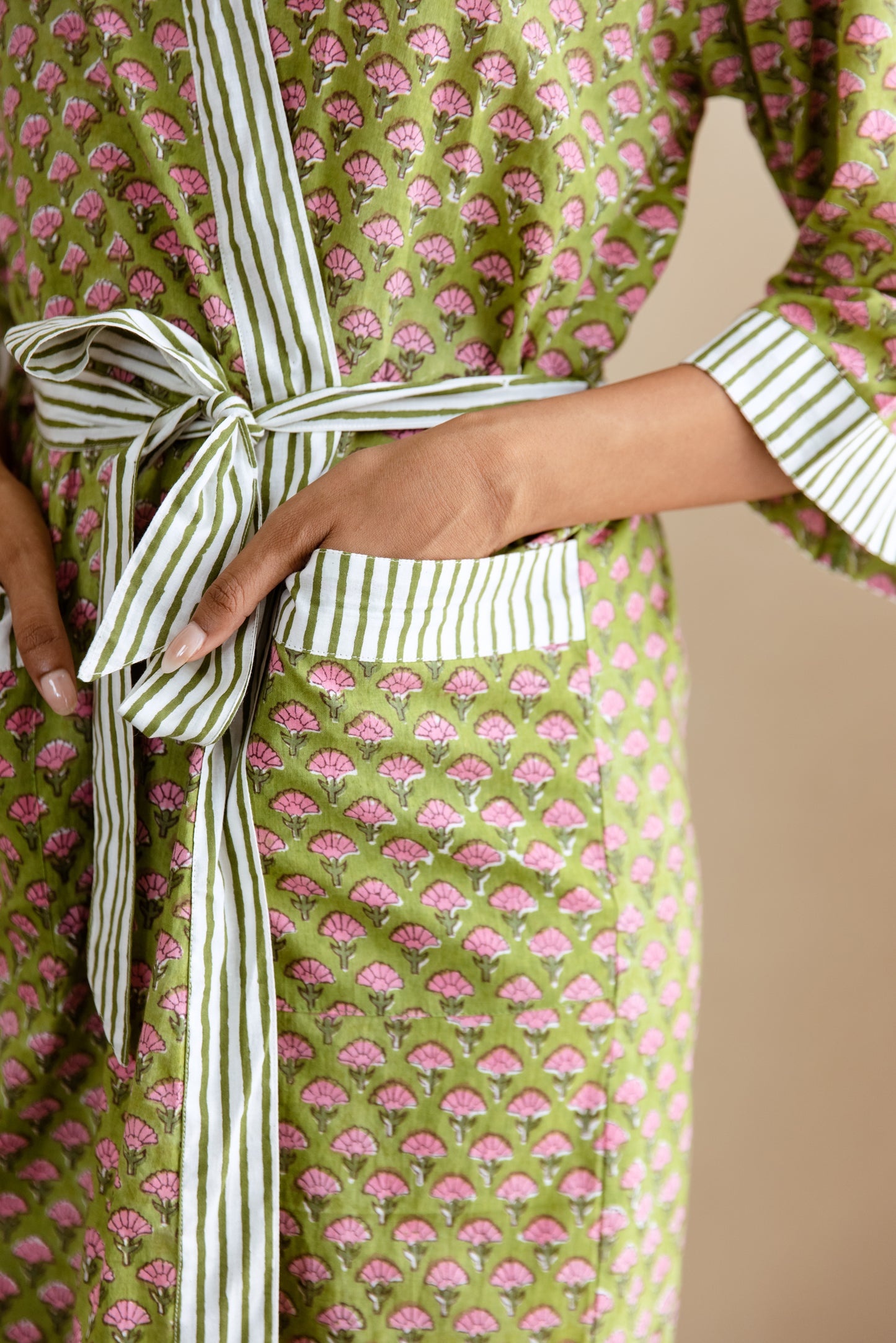 LIGHT COTTON ROBE - GREEN FLORAL BLOOM