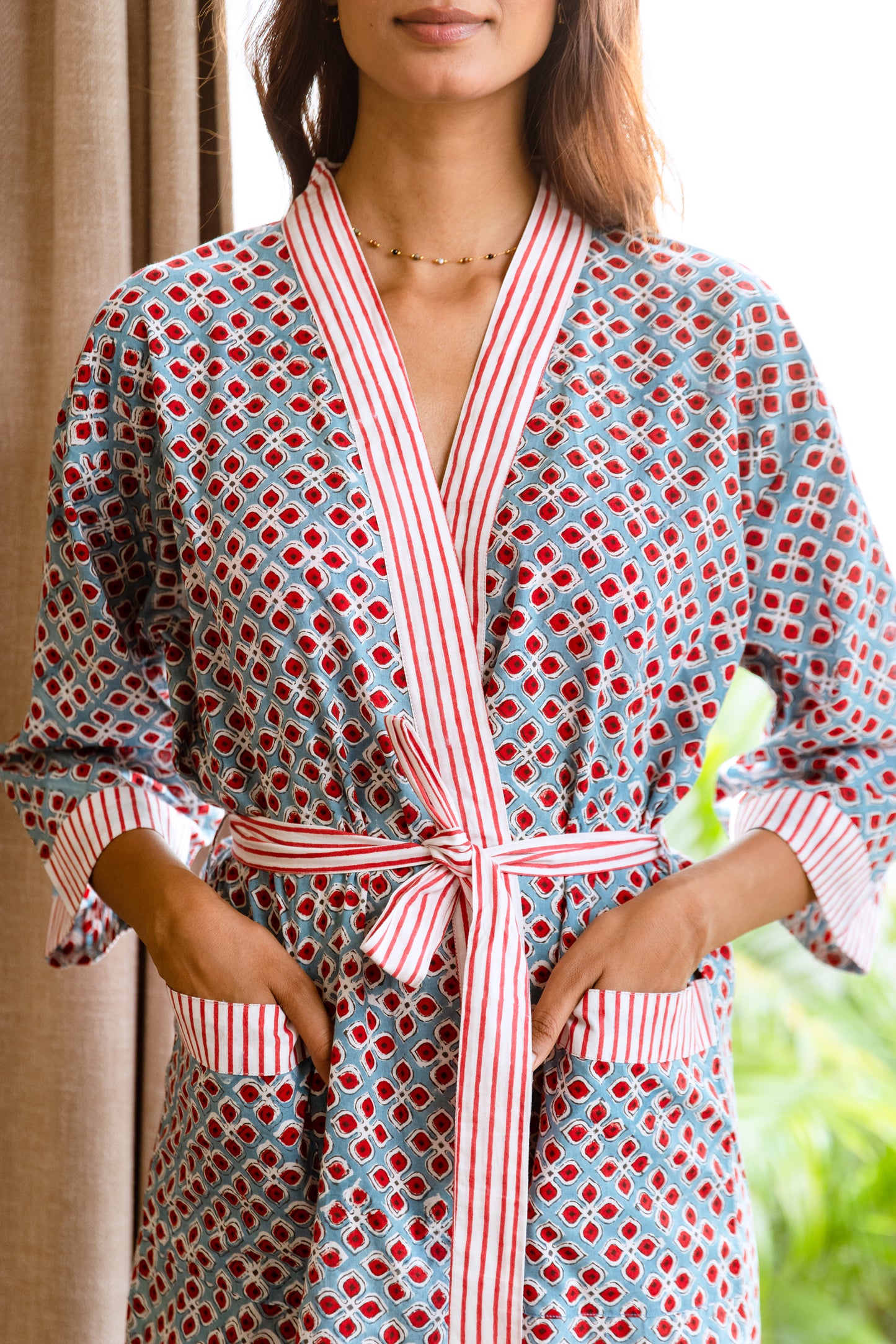 LIGHT COTTON ROBE - SCARLET BLOOM