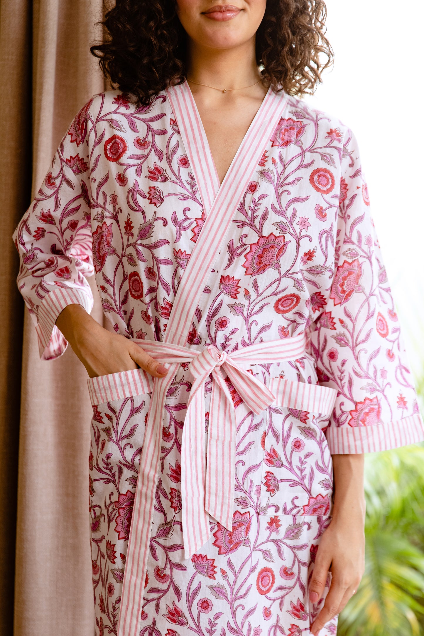 LIGHT COTTON ROBE - PINK FLORAL VINE