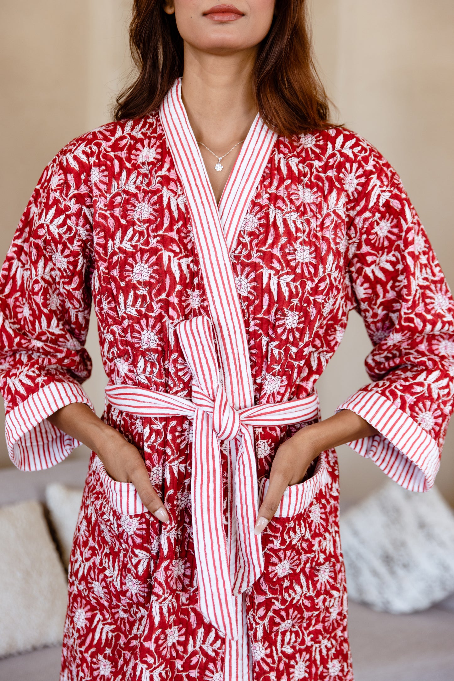 LUXURY QUILTED COTTON ROBE - RED FLORAL VINE