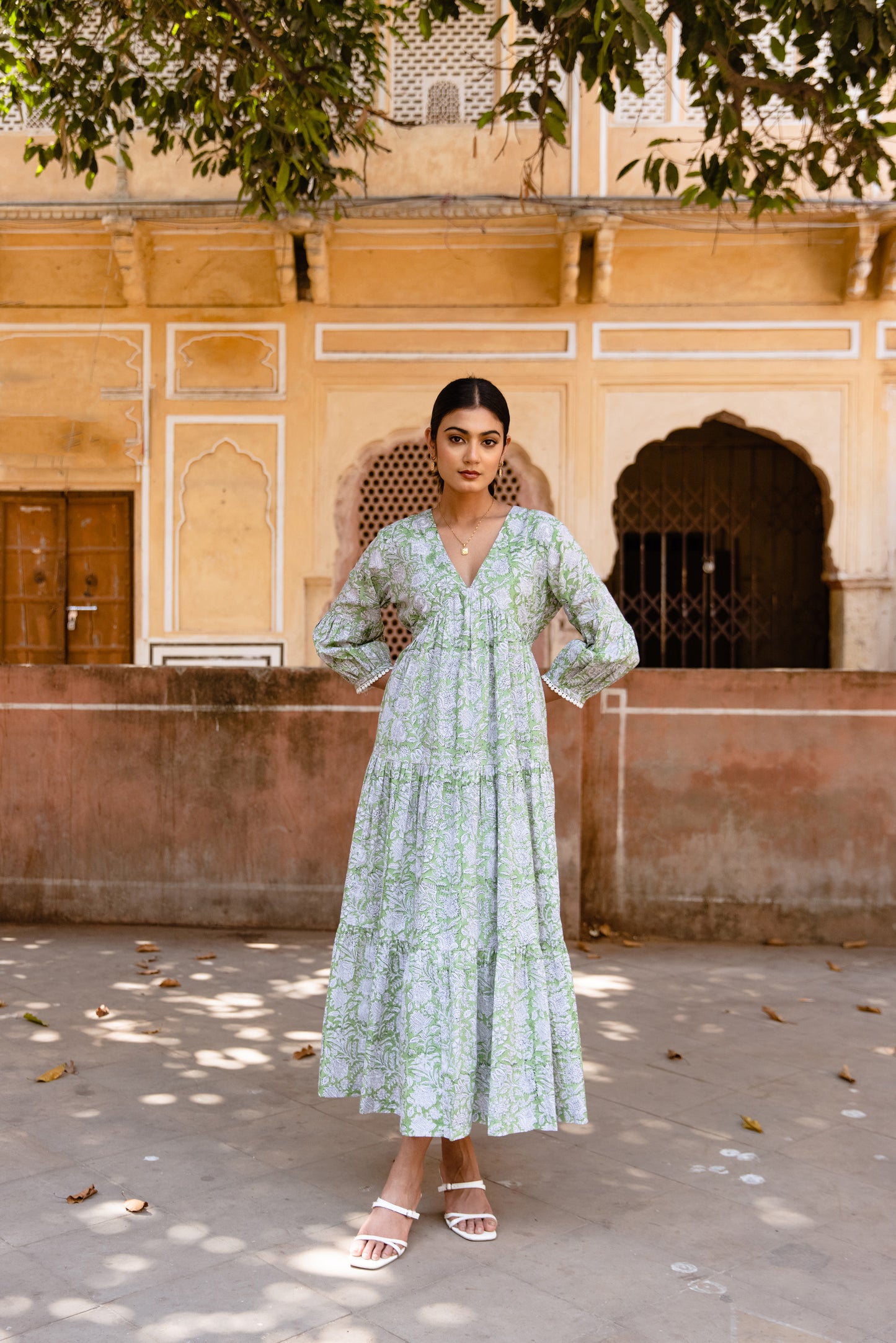 ZOYA DRESS IN GREEN FLORAL VINE
