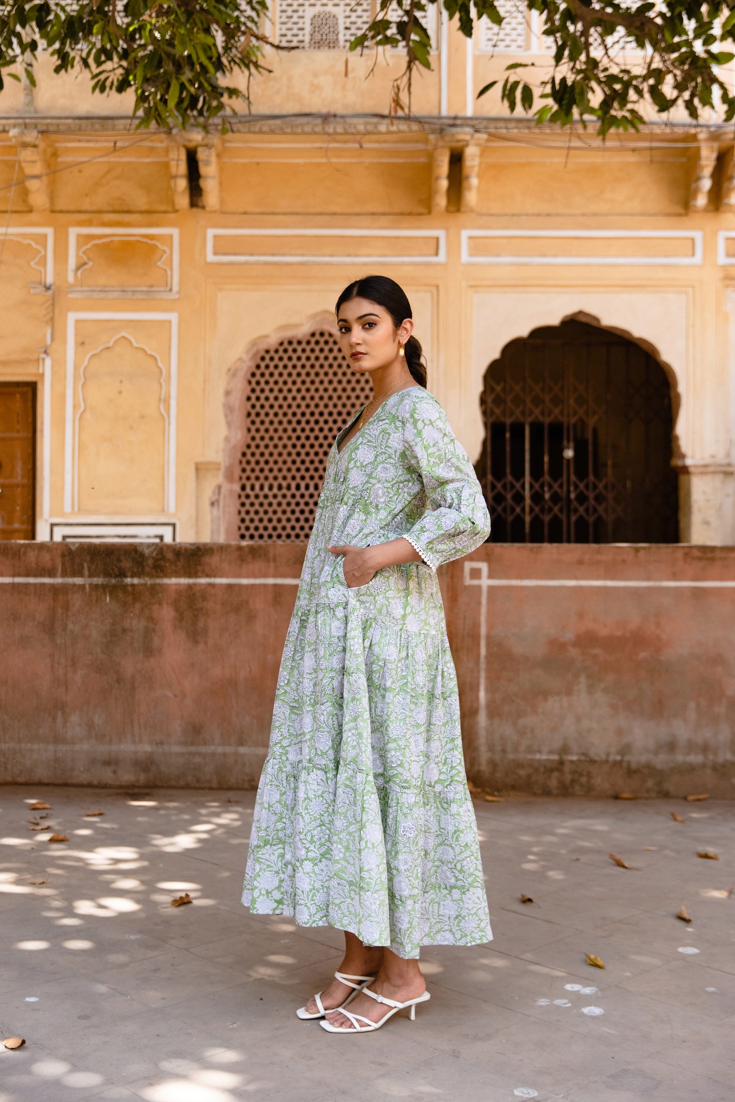 ZOYA DRESS IN GREEN FLORAL VINE