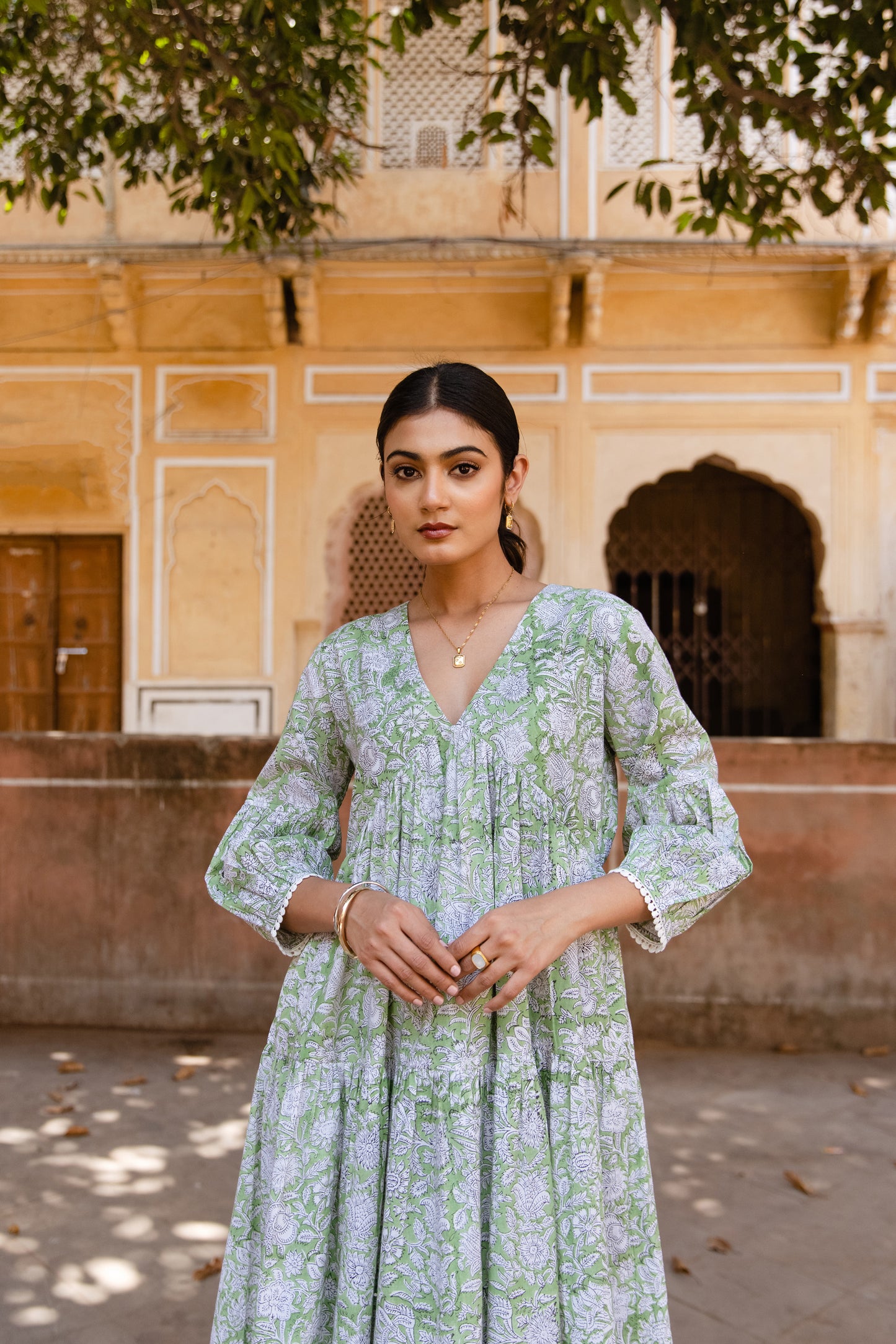 ZOYA DRESS IN GREEN FLORAL VINE