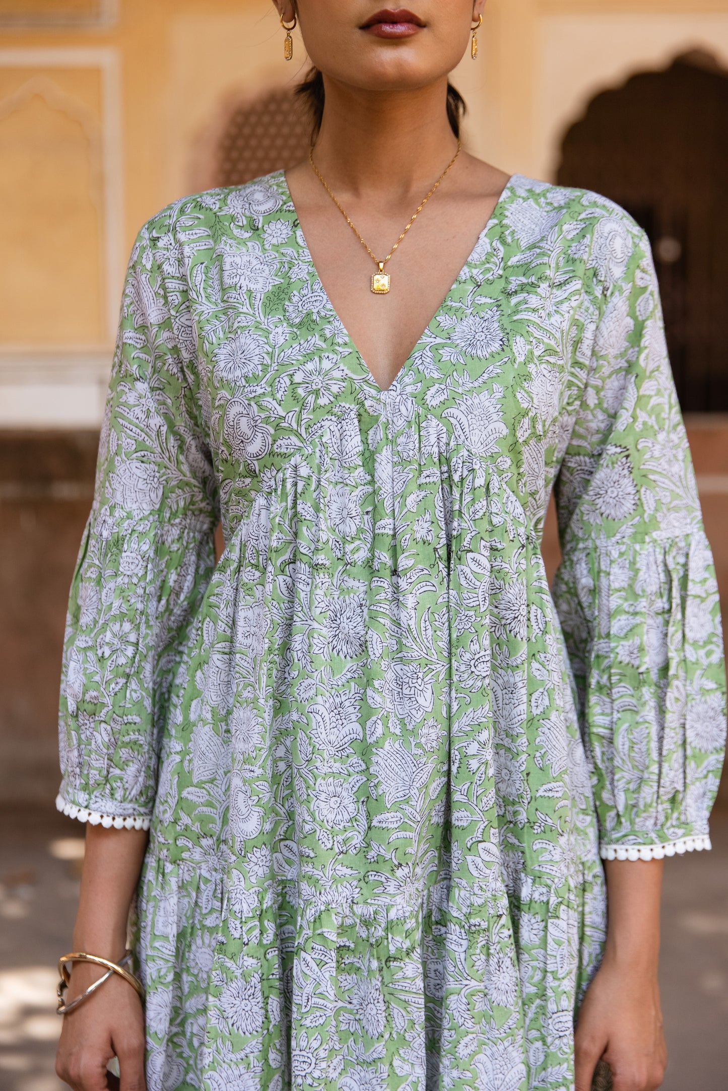 ZOYA DRESS IN GREEN FLORAL VINE