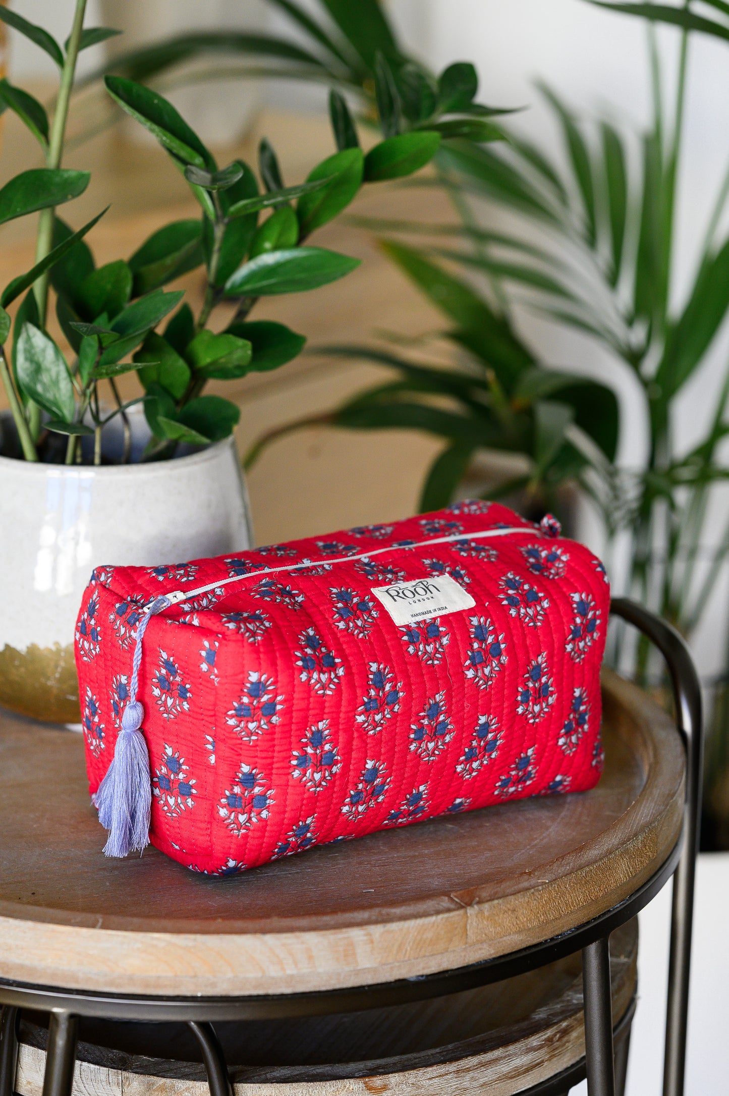 QUILTED COTTON WASH BAG - CRIMSON BLOOM