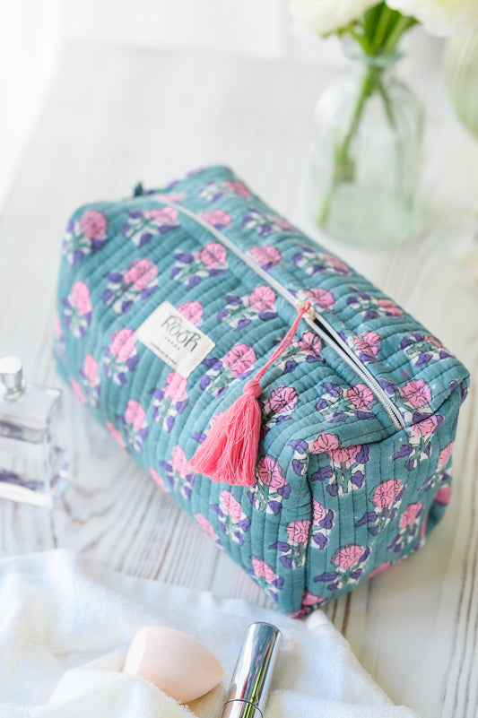 QUILTED COTTON WASH BAG  - DUCKEGG BLUE FLORAL