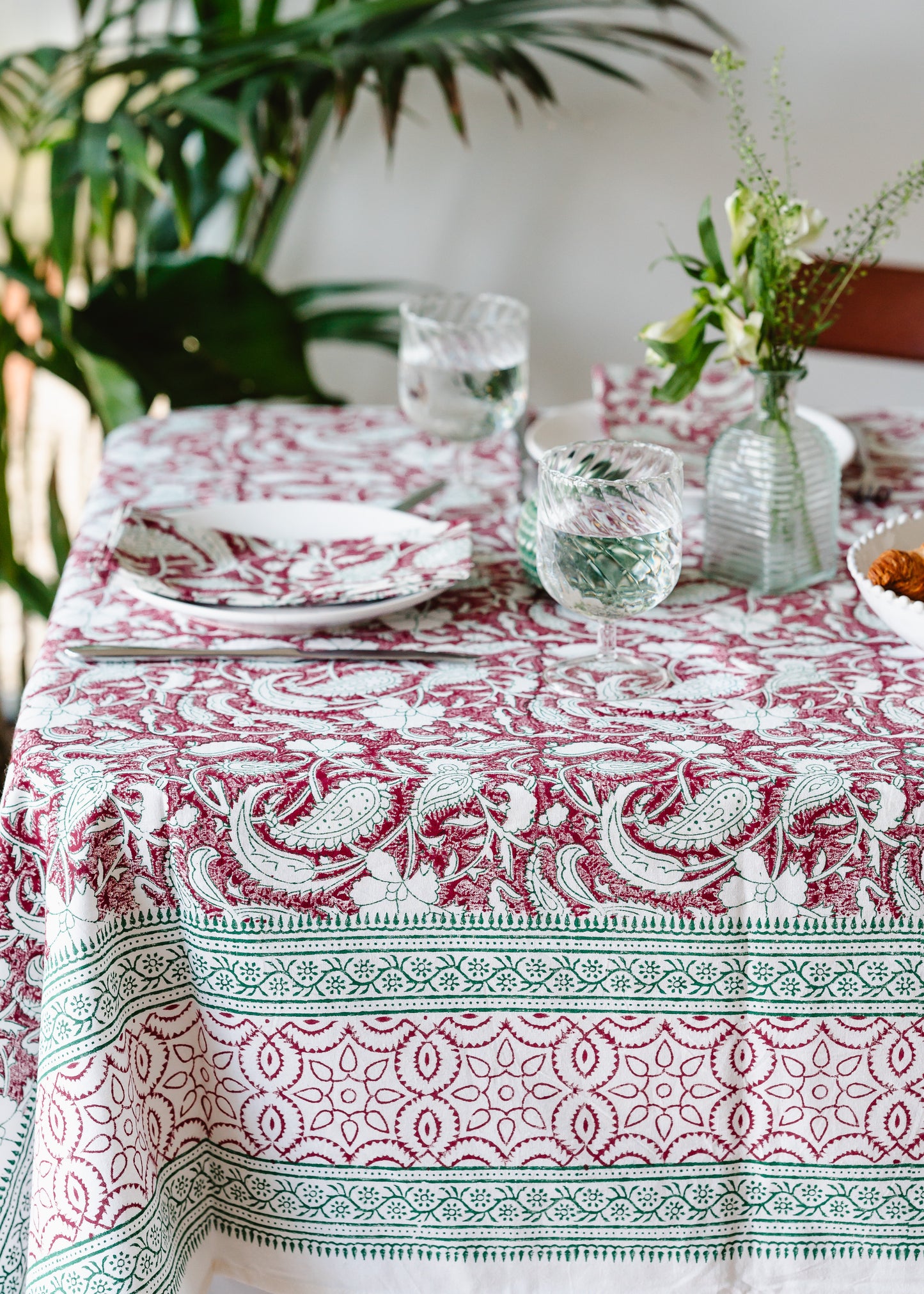ROSE PAISLEY TABLECLOTH