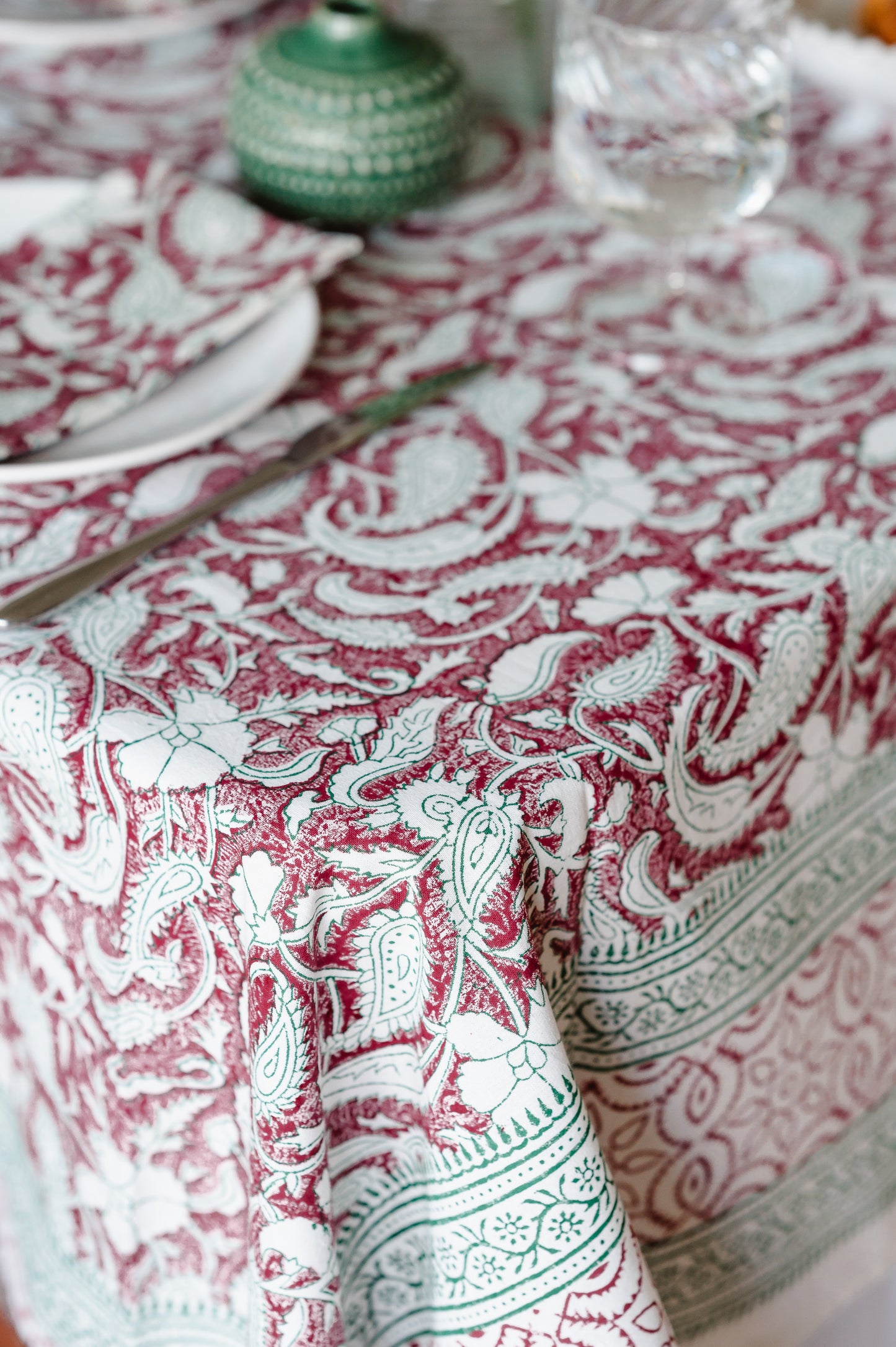 ROSE PAISLEY TABLECLOTH