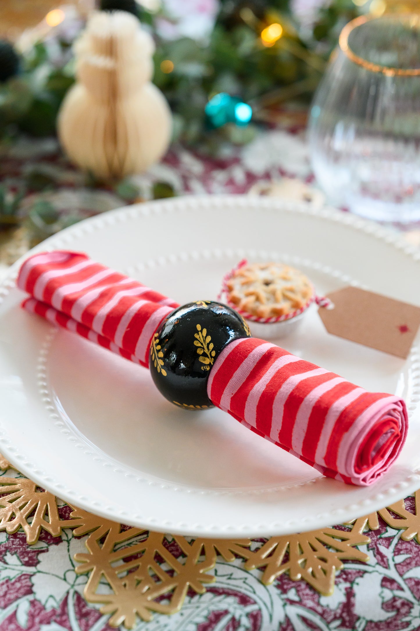 BLACK & GOLD HAND PAINTED NAPKIN RINGS