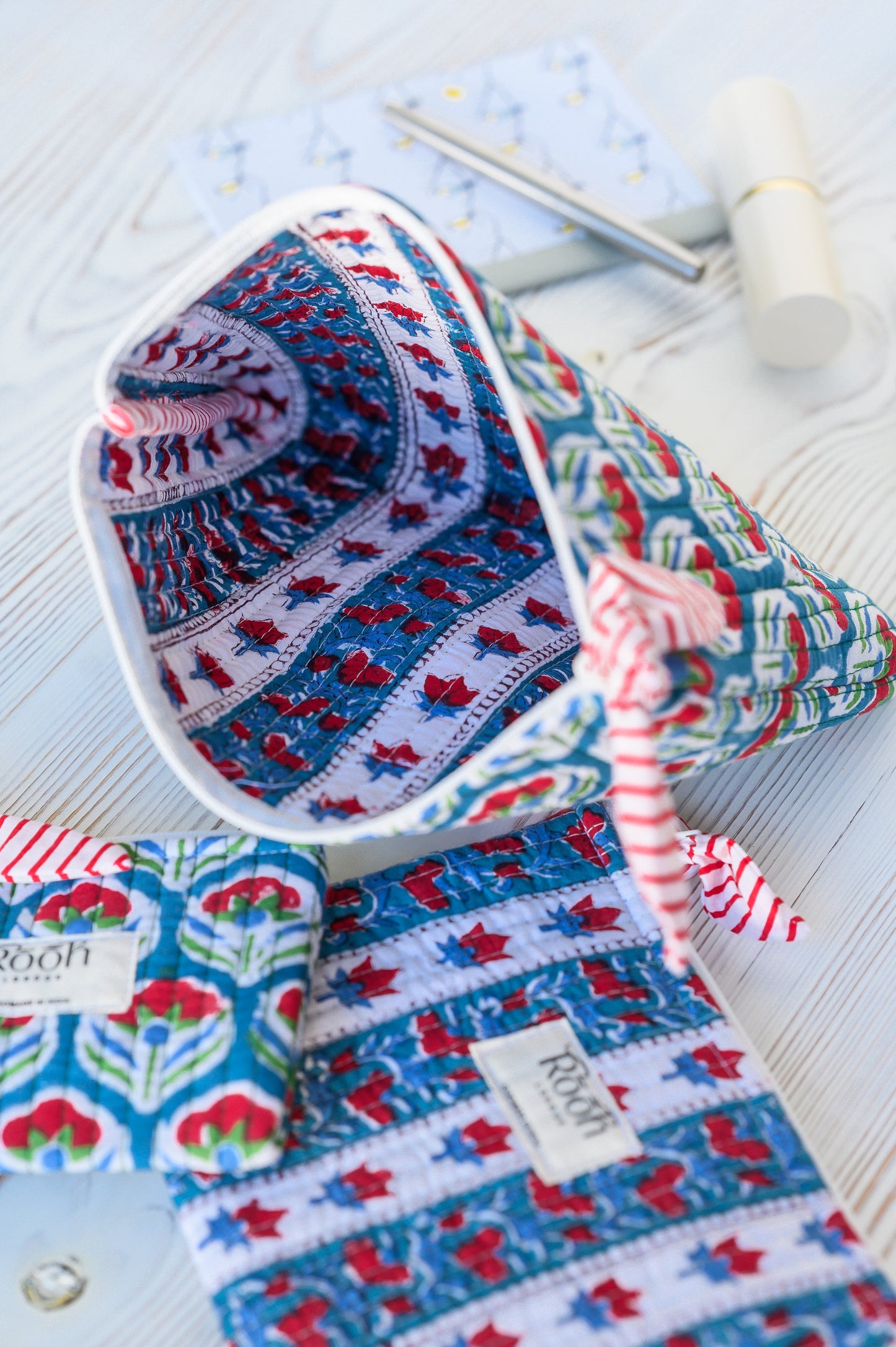 SCARLET BLOOM QUILTED ESSENTIALS POUCH SET