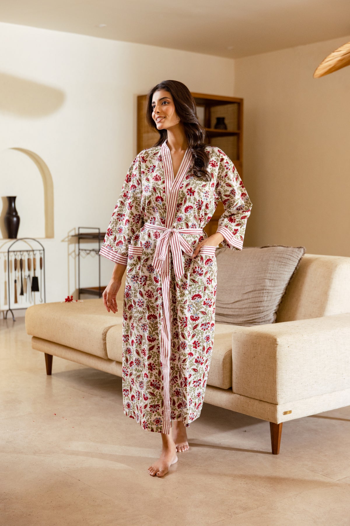 LIGHT COTTON ROBE - CRIMSON BLOOM