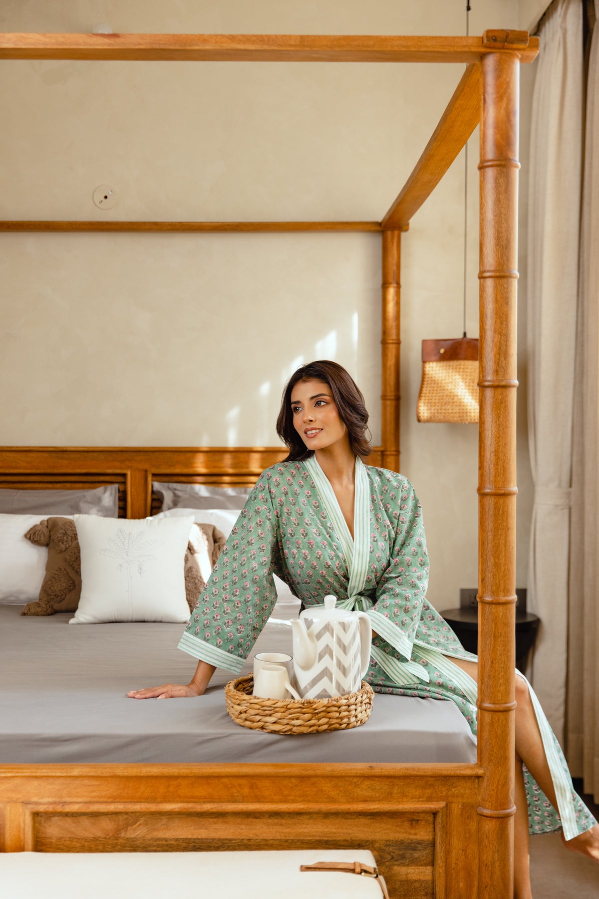 LIGHT COTTON ROBE - PISTACHIO BUD
