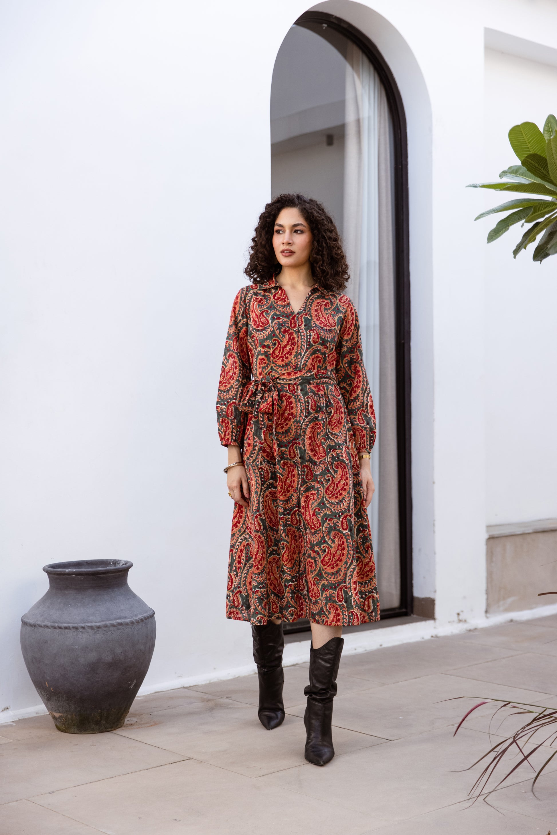 Clara Cotton Midi Shirt Dress Winter Paisley | Hand Block Printed Shirt Dress | Rooh London XS (8) Clara Cotton Midi Shirt Dress Winter Paisley | Hand Block Printed Shirt Dress | Rooh London XS (8)