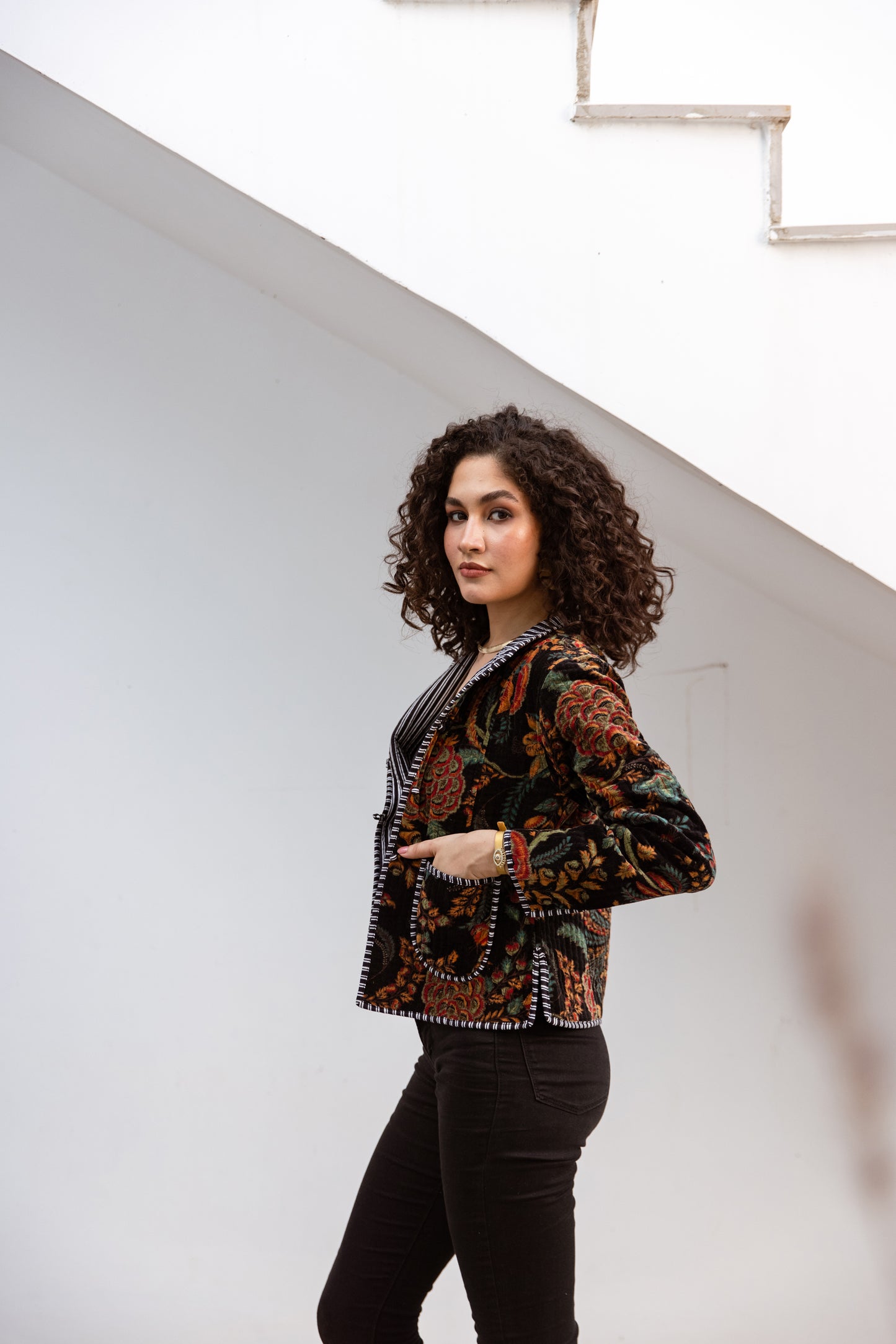 VELVET JACKET - BLACK FLORAL