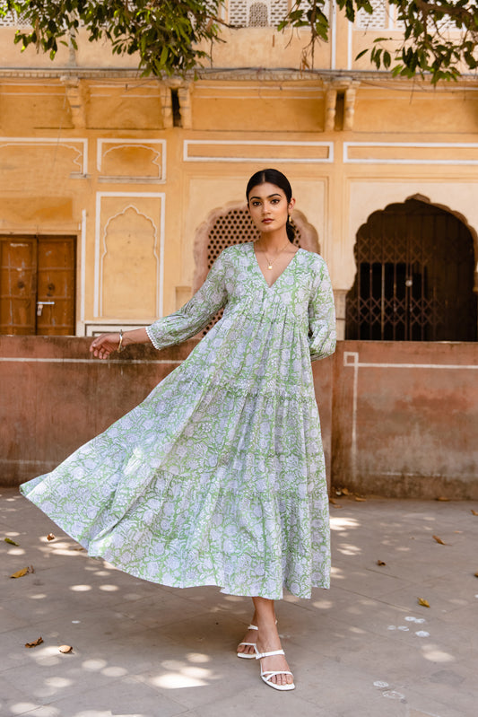 ZOYA DRESS IN GREEN FLORAL VINE