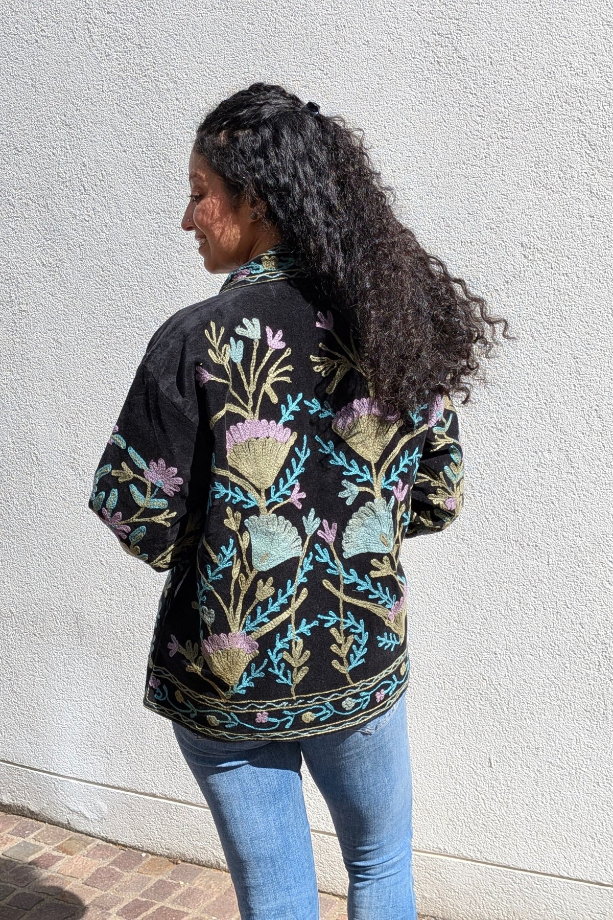 VELVET SUZANI JACKET - BLACK FLORAL