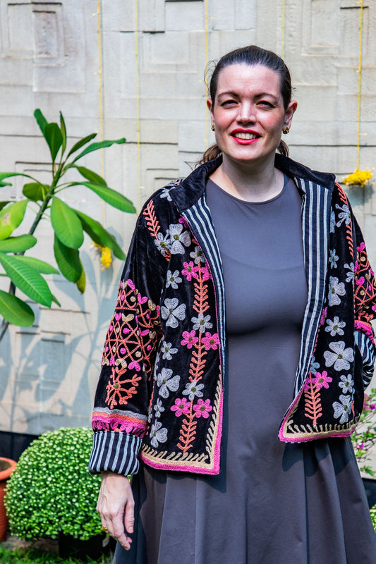 VELVET SUZANI JACKET - BLACK FLORAL