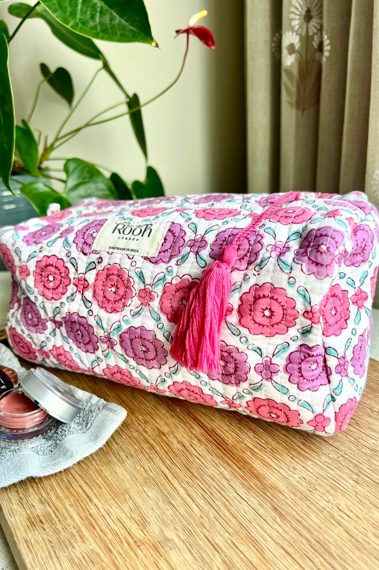 QUILTED COTTON WASH BAG  - PEONY BLOSSOM
