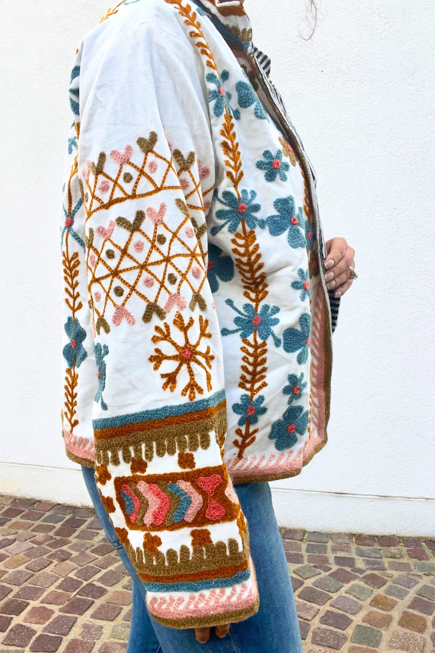 VELVET SUZANI JACKET - IVORY & BROWN