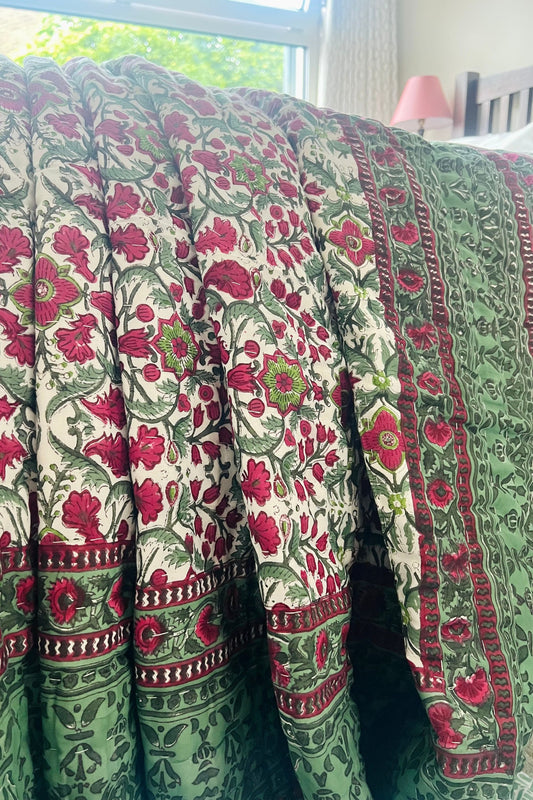 CRIMSON FLORAL VINE BLOCK PRINT COTTON QUILT