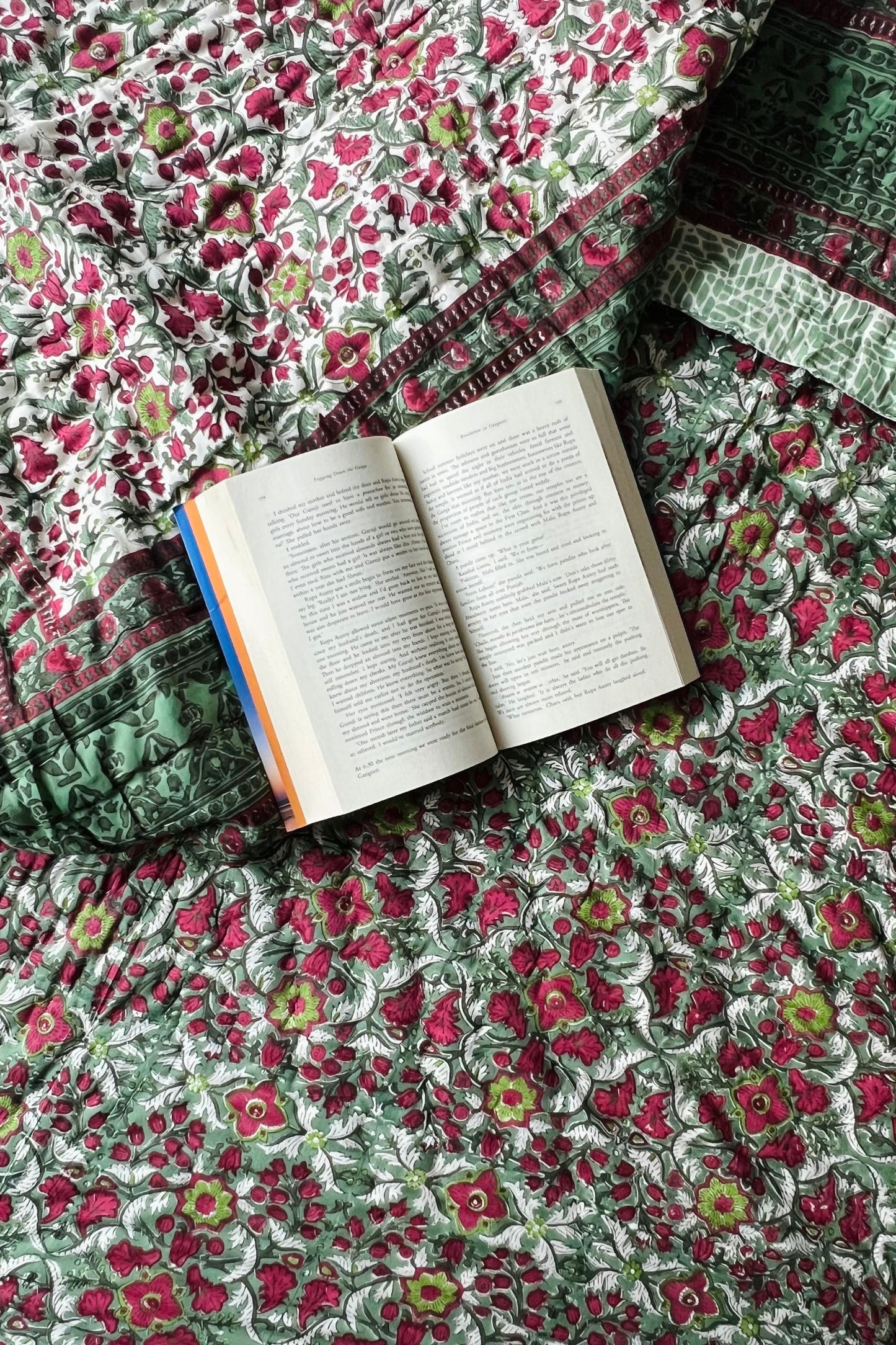 CRIMSON FLORAL VINE BLOCK PRINT COTTON QUILT