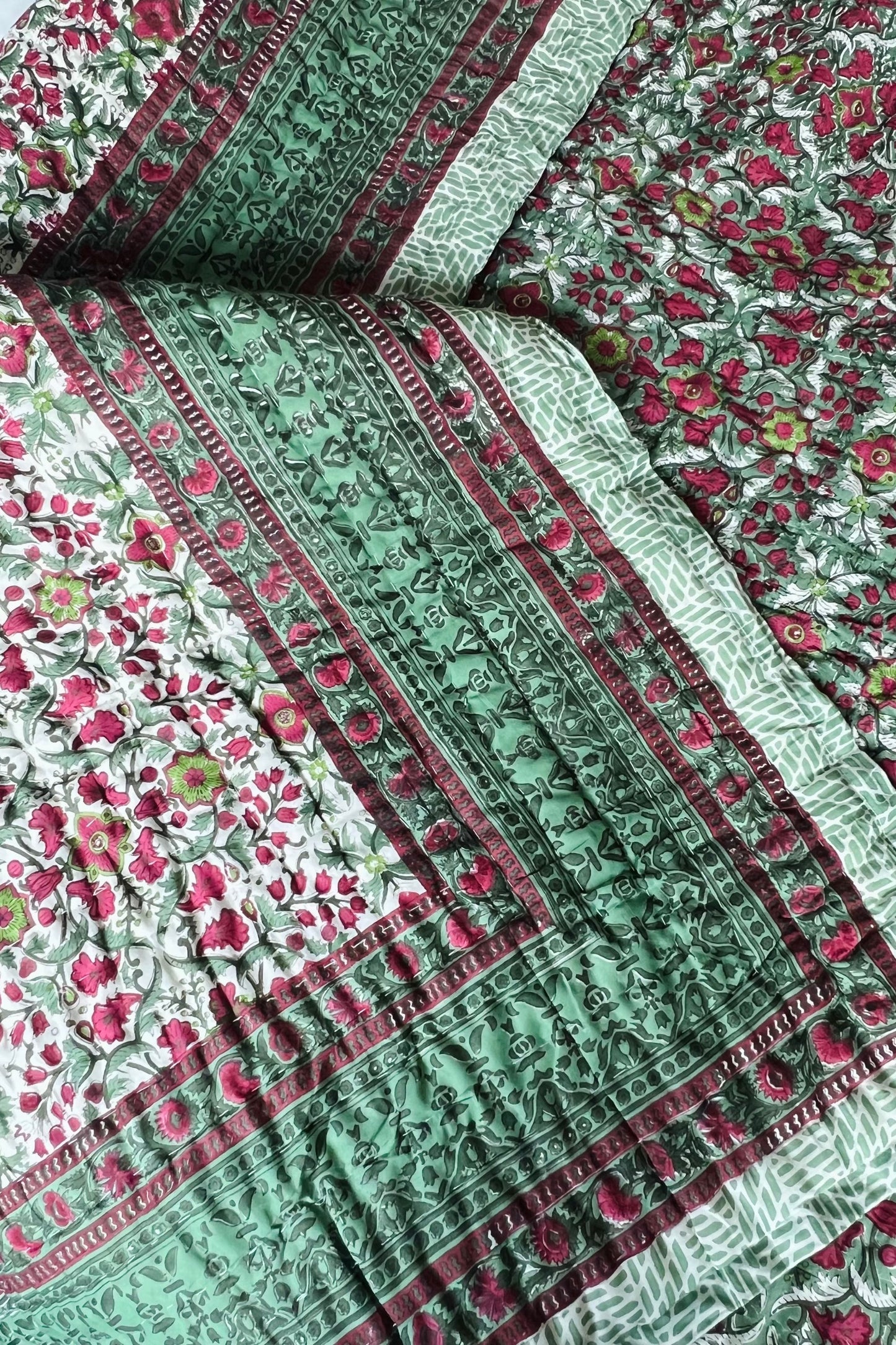 CRIMSON FLORAL VINE BLOCK PRINT COTTON QUILT