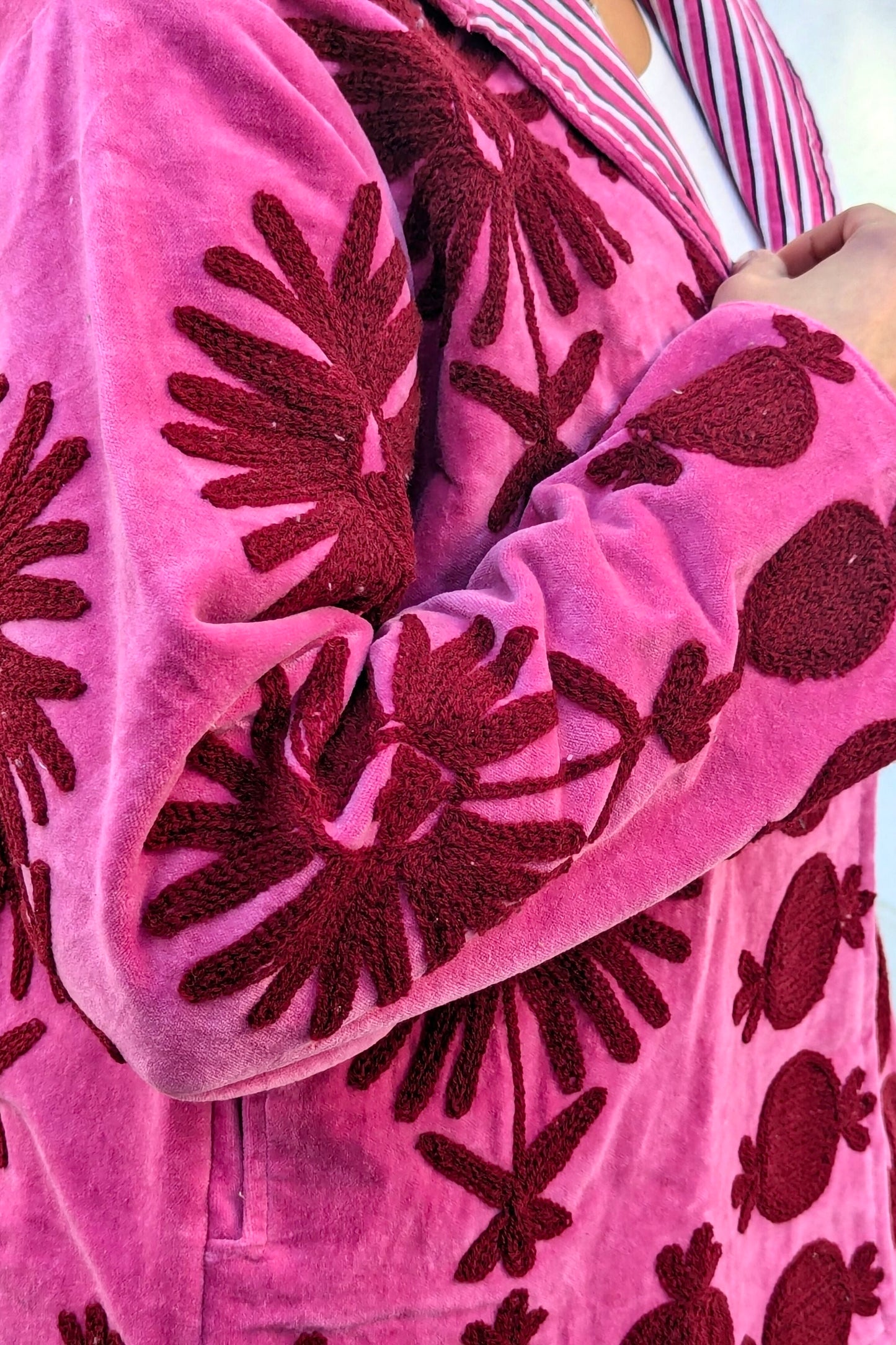 VELVET SUZANI JACKET - PINK & WINE PALMS
