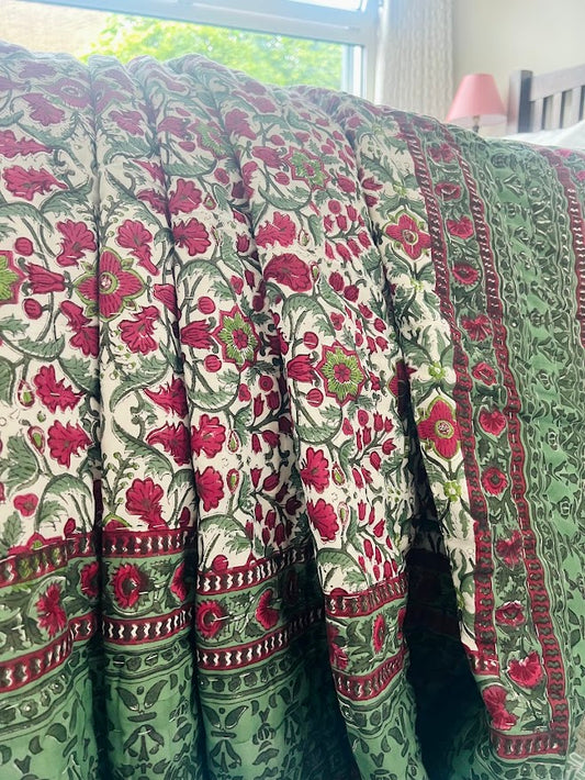 CRIMSON FLORAL VINE BLOCK PRINT COTTON QUILT