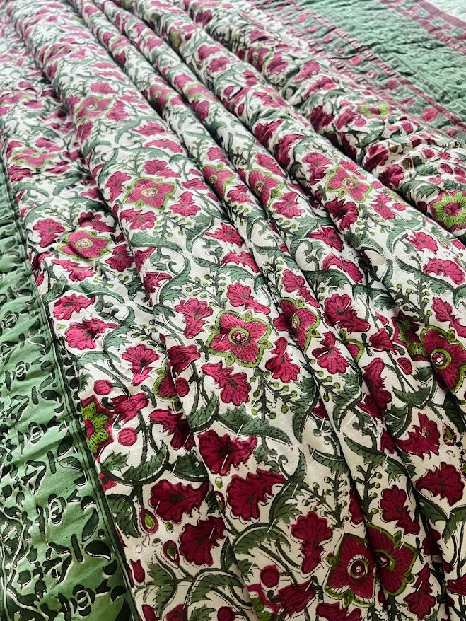 CRIMSON FLORAL VINE BLOCK PRINT COTTON QUILT