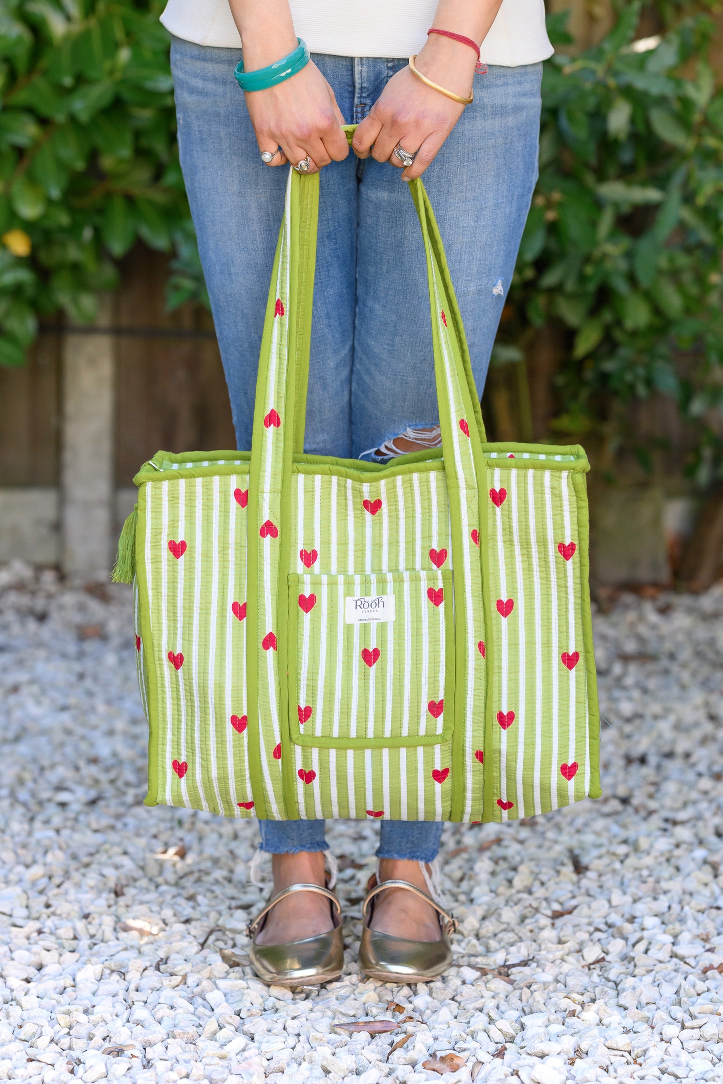MEDIUM QUILTED TOTE BAG - CANDY HEART STRIPE