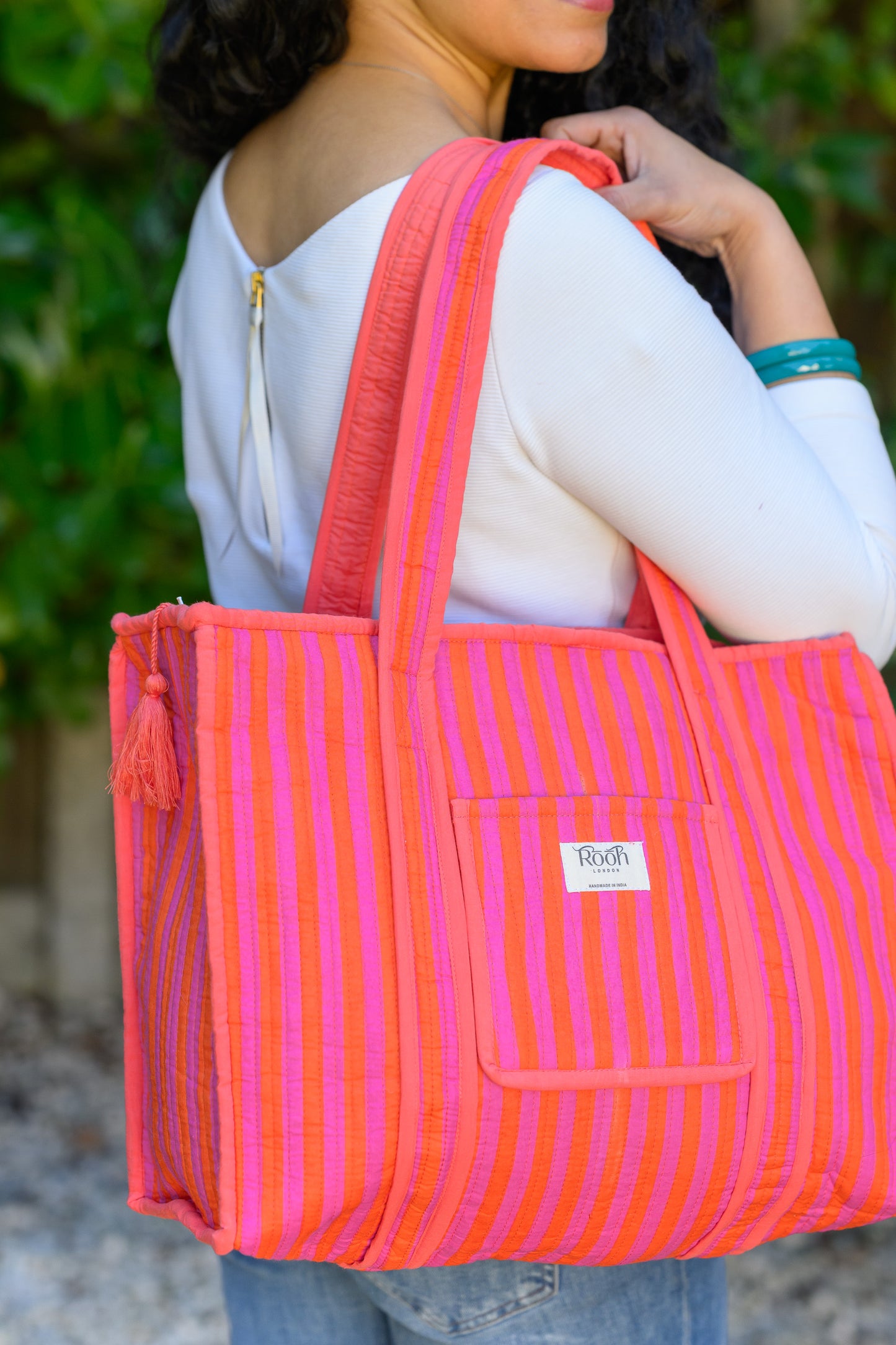 MEDIUM QUILTED TOTE BAG - SUNSET STRIPE