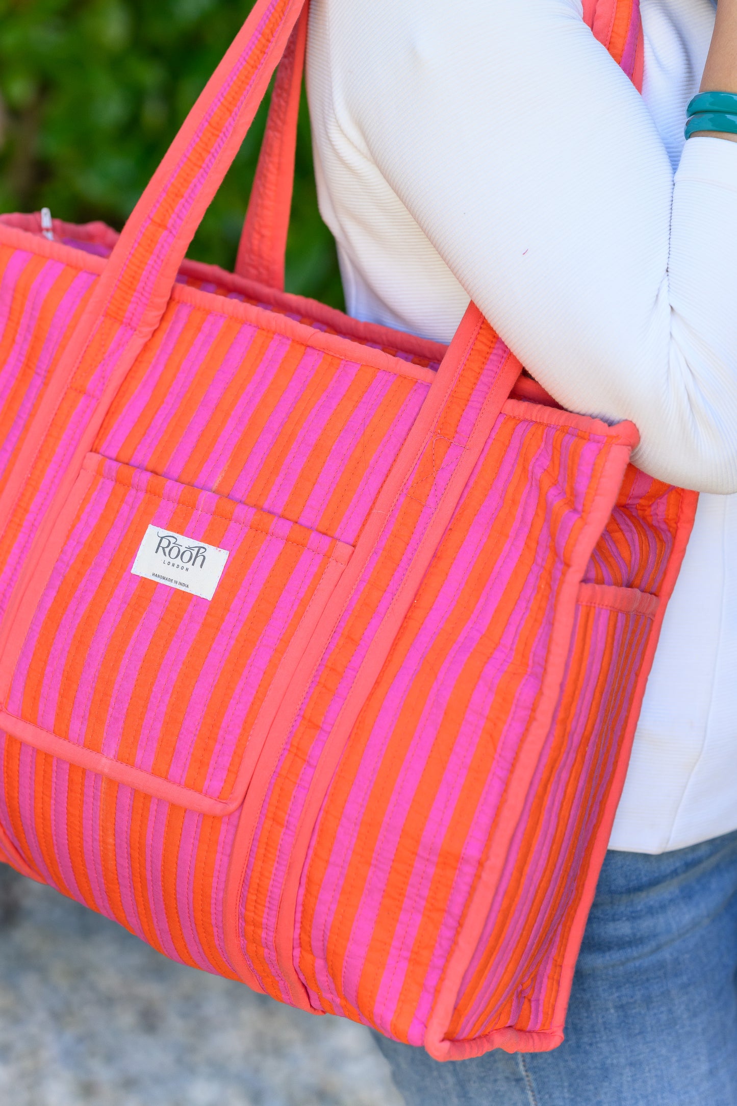 MEDIUM QUILTED TOTE BAG - SUNSET STRIPE