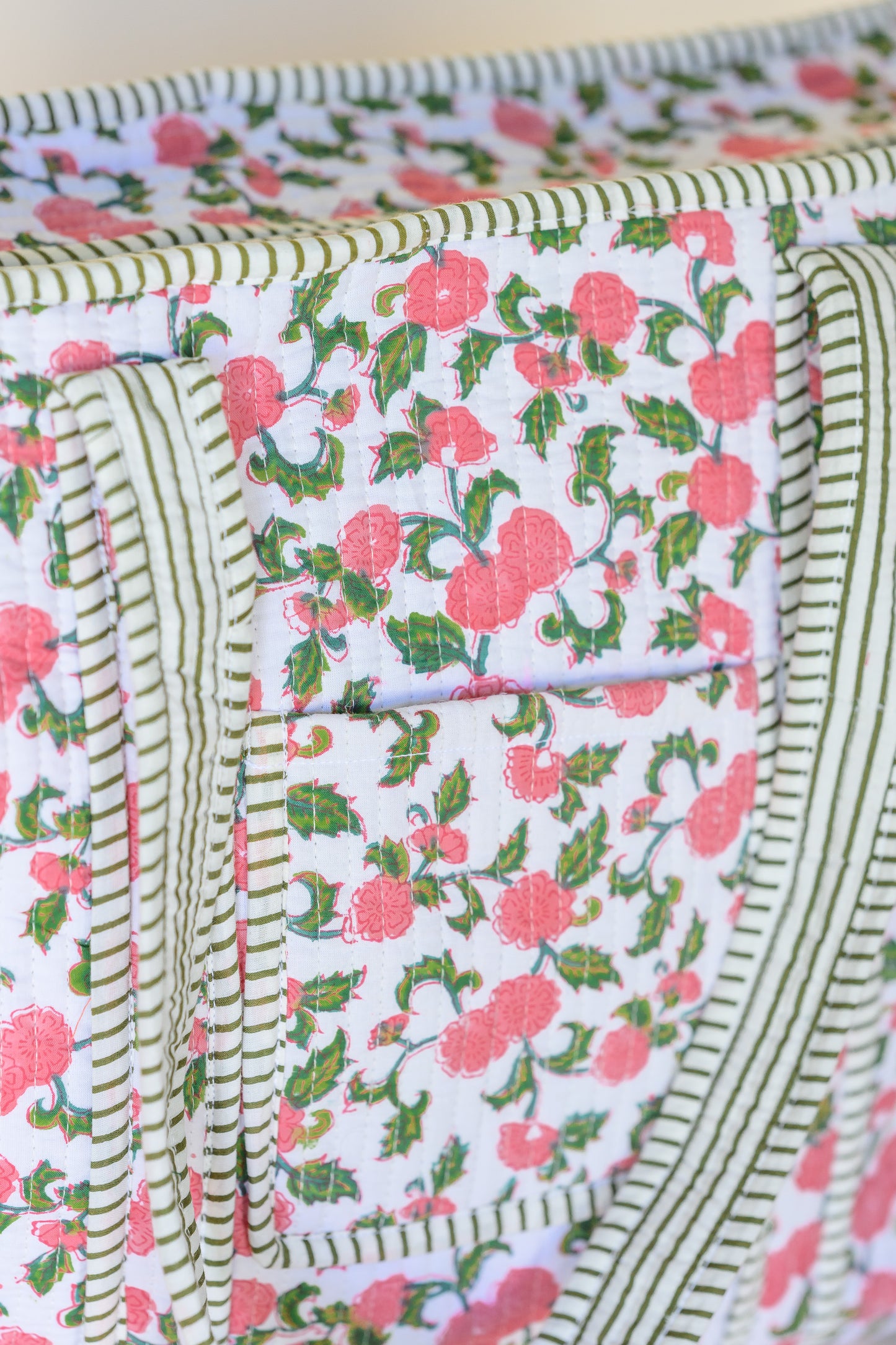 QUILTED TOTE BAG - PINK FLORAL VINE