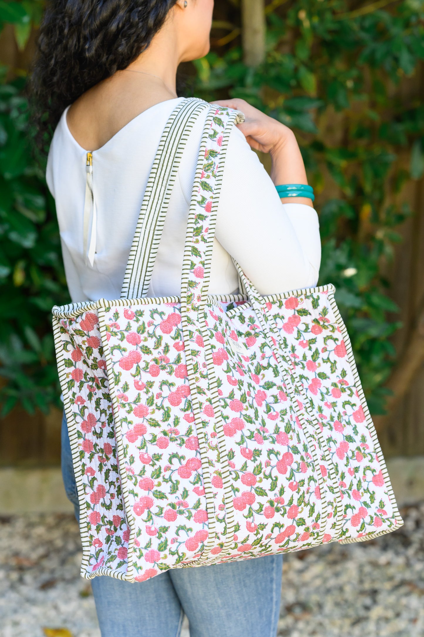 QUILTED TOTE BAG - PINK FLORAL VINE