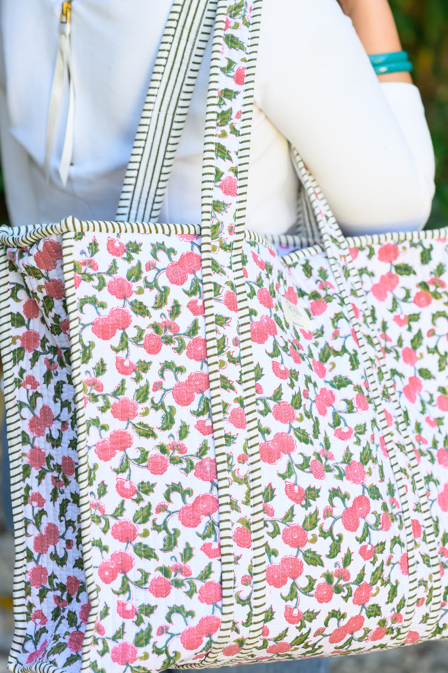 QUILTED TOTE BAG - PINK FLORAL VINE