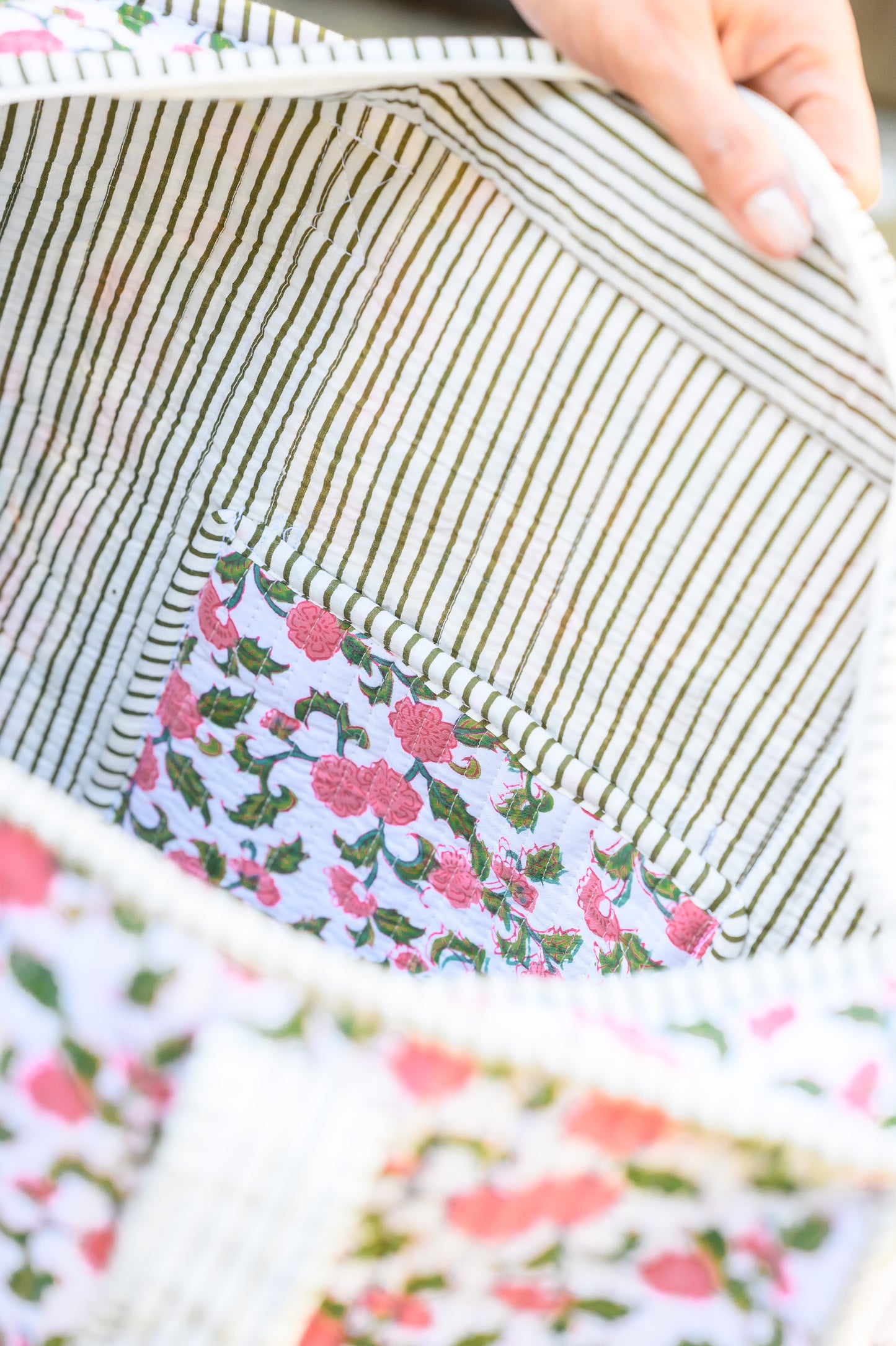 QUILTED TOTE BAG - PINK FLORAL VINE