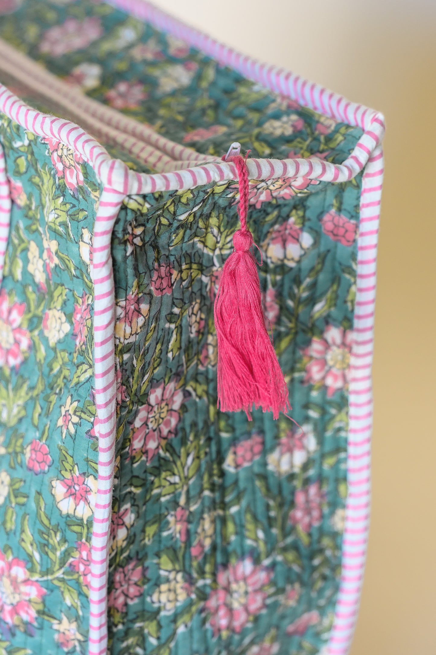 QUILTED TOTE BAG - SAGE GREEN FLORAL