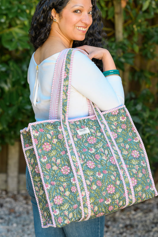 QUILTED TOTE BAG - SAGE GREEN FLORAL