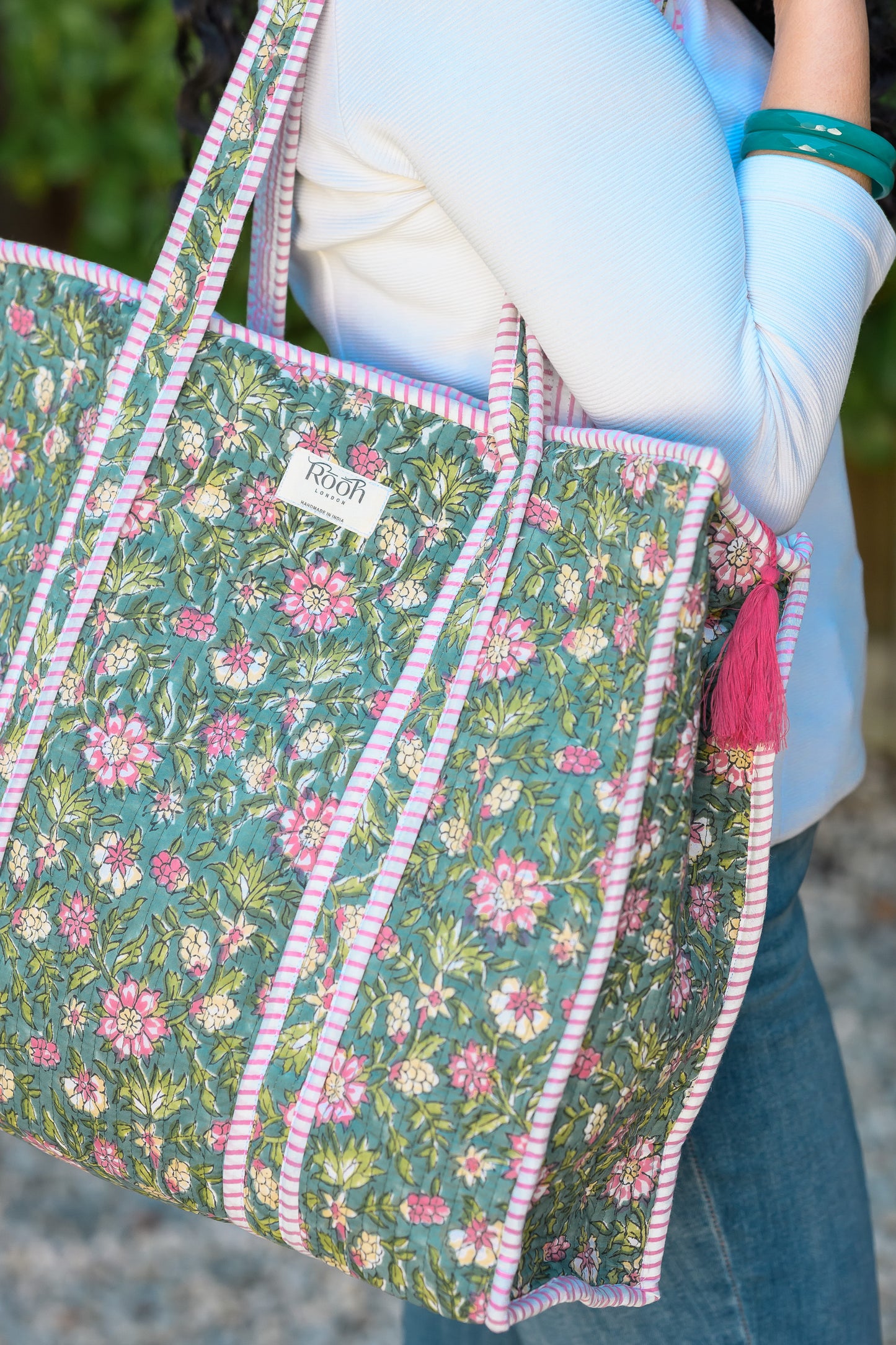 QUILTED TOTE BAG - SAGE GREEN FLORAL