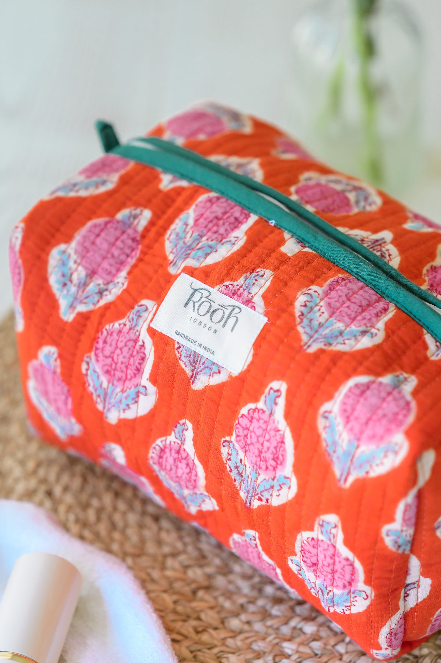 QUILTED COTTON WASH BAG  - ORANGE FLORAL