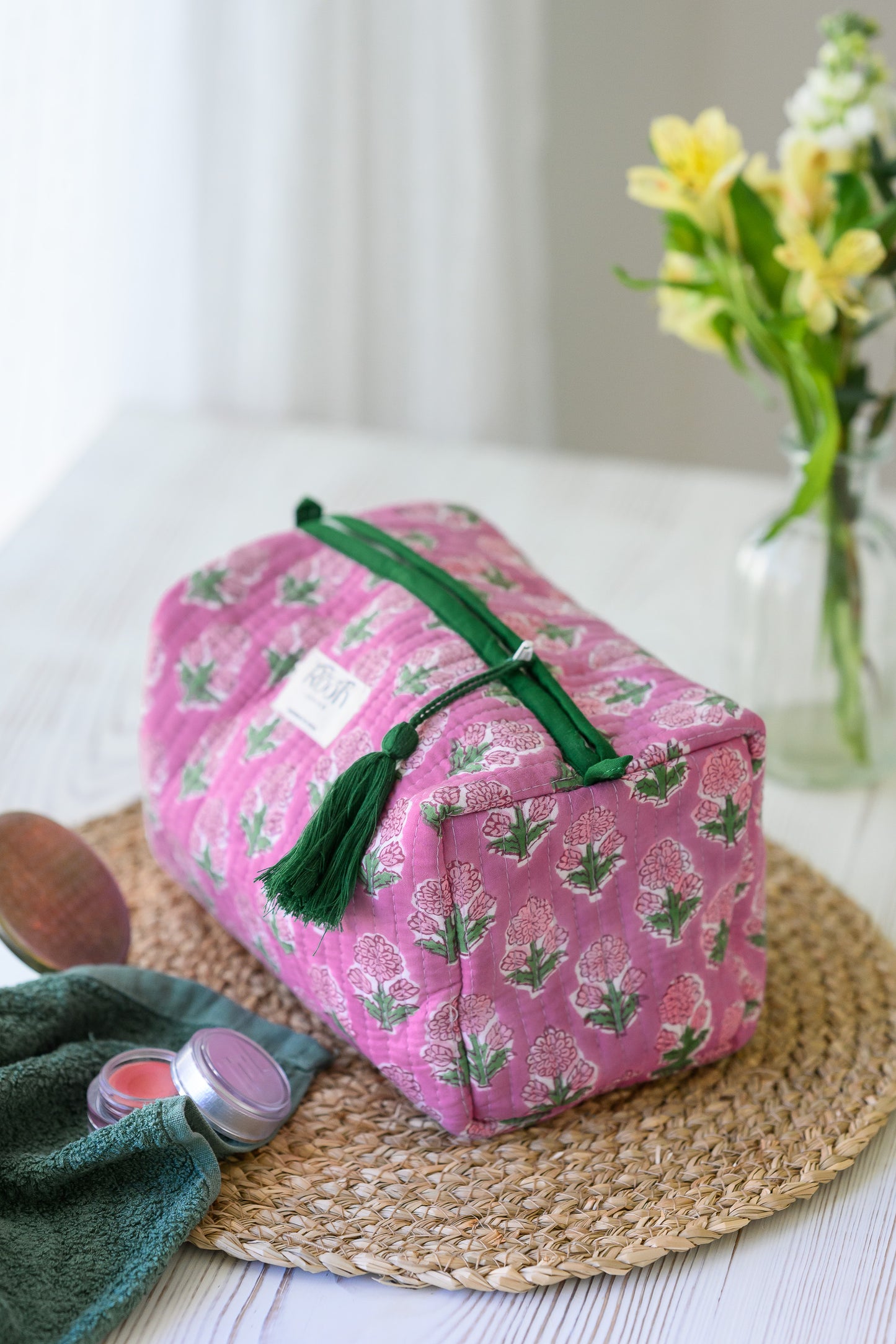 QUILTED COTTON WASH BAG  - MAUVE & GREEN FLORAL