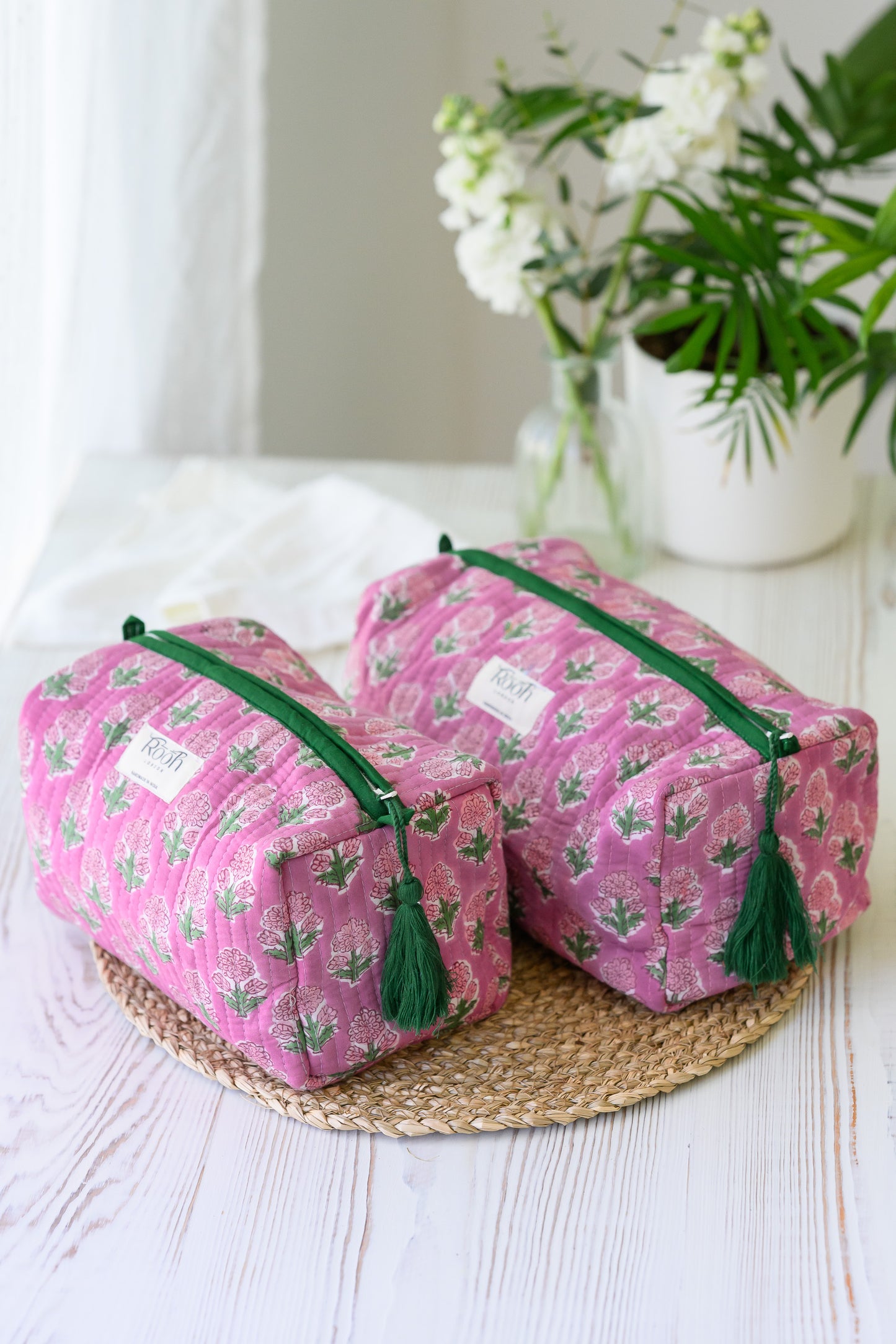 QUILTED COTTON WASH BAG  - MAUVE & GREEN FLORAL