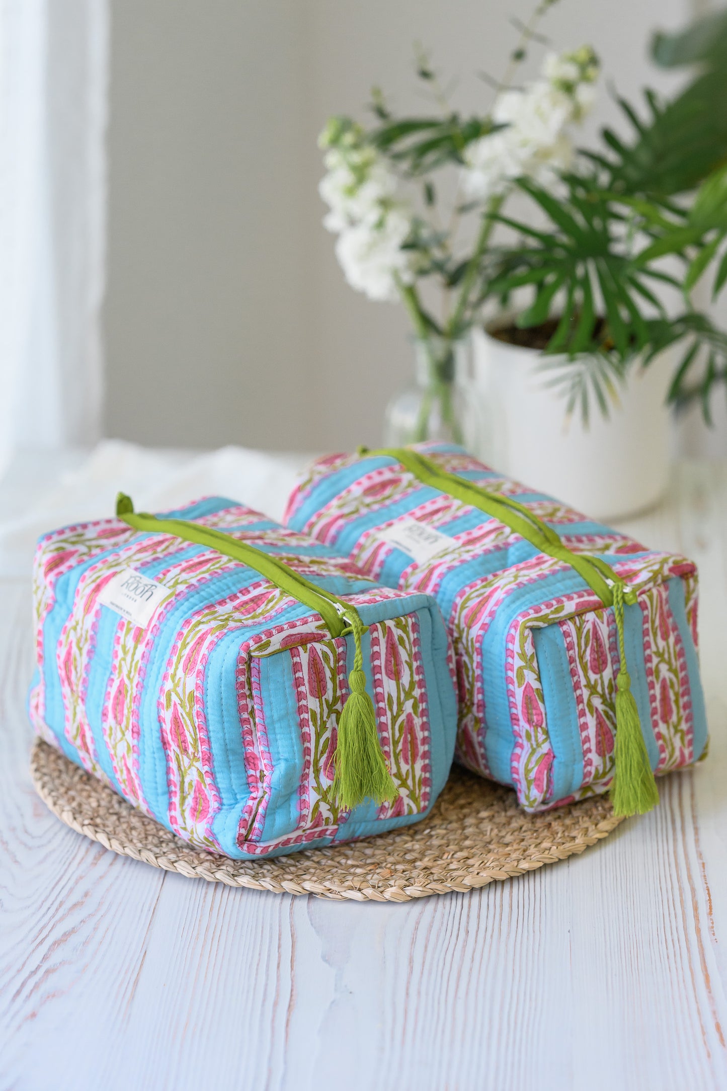 QUILTED COTTON WASH BAG  - BLUE STRIPE FLORAL