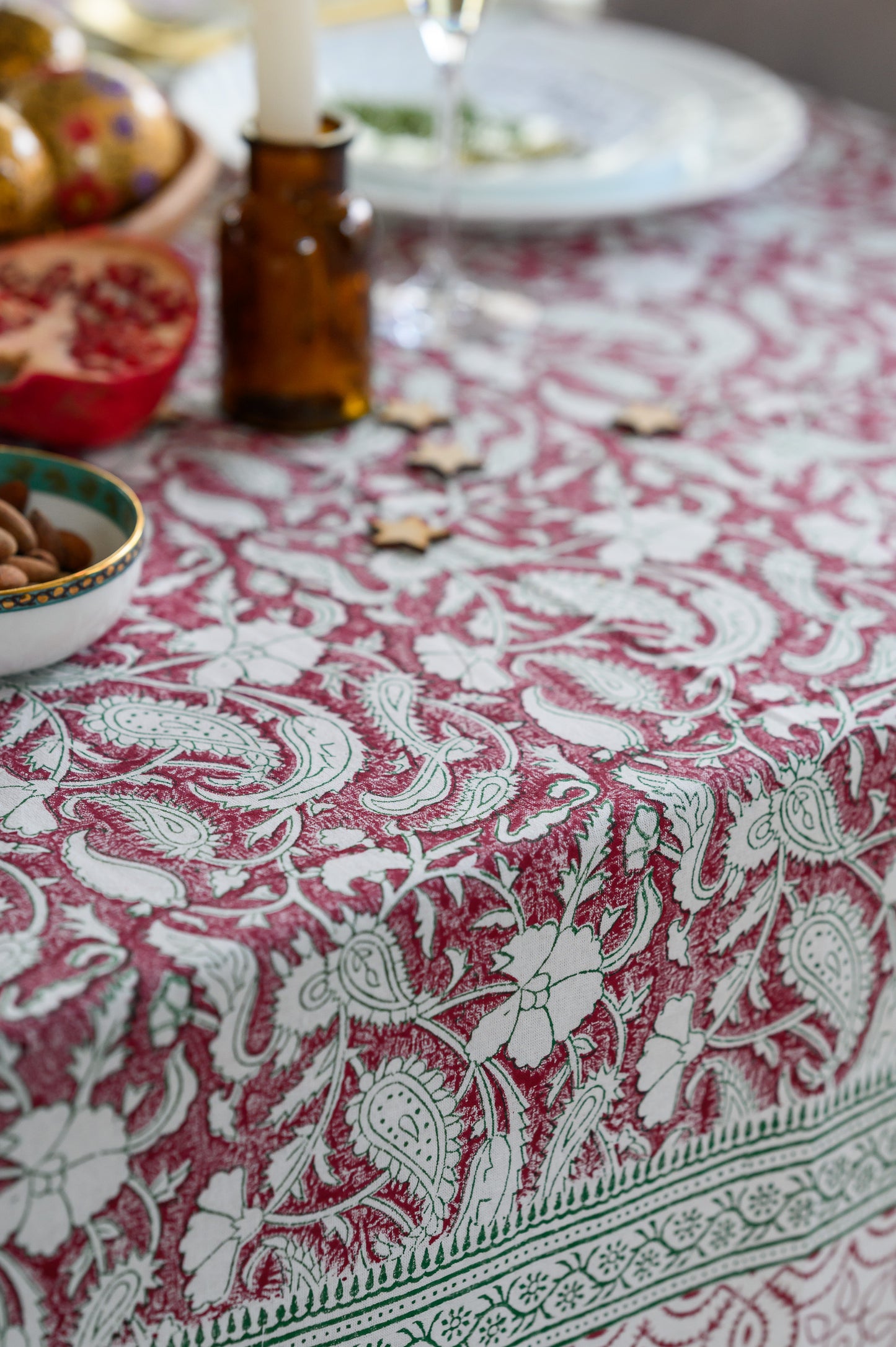 ROSE PAISLEY TABLECLOTH