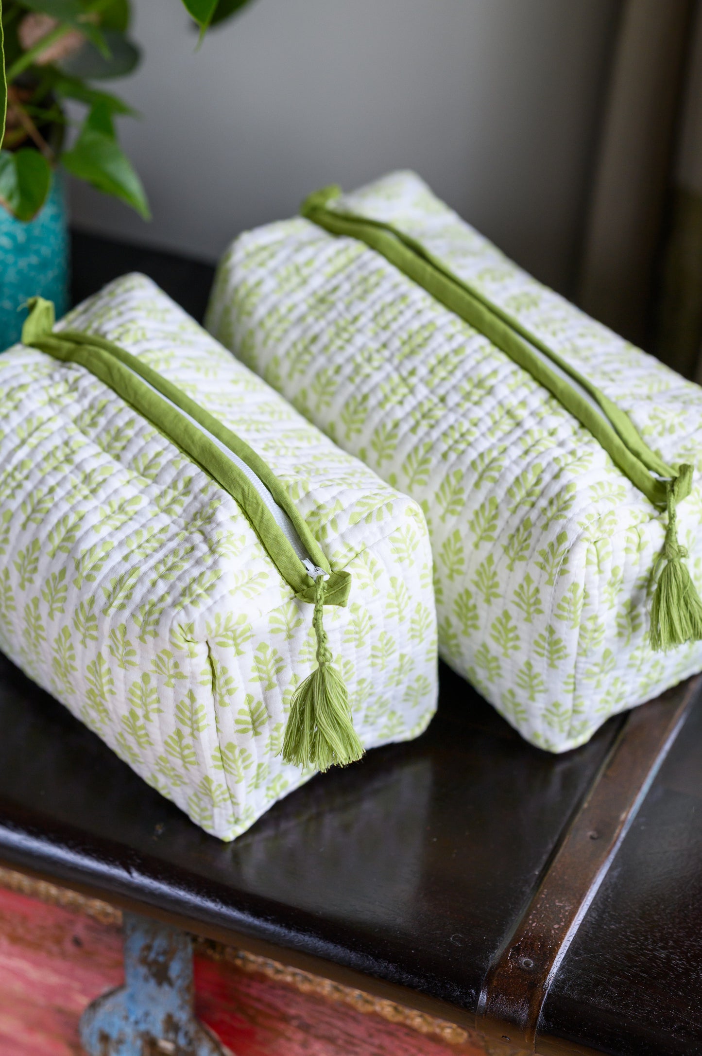 QUILTED COTTON BLOCK PRINT WASH BAG  - LIGHT GREEN BOOTI