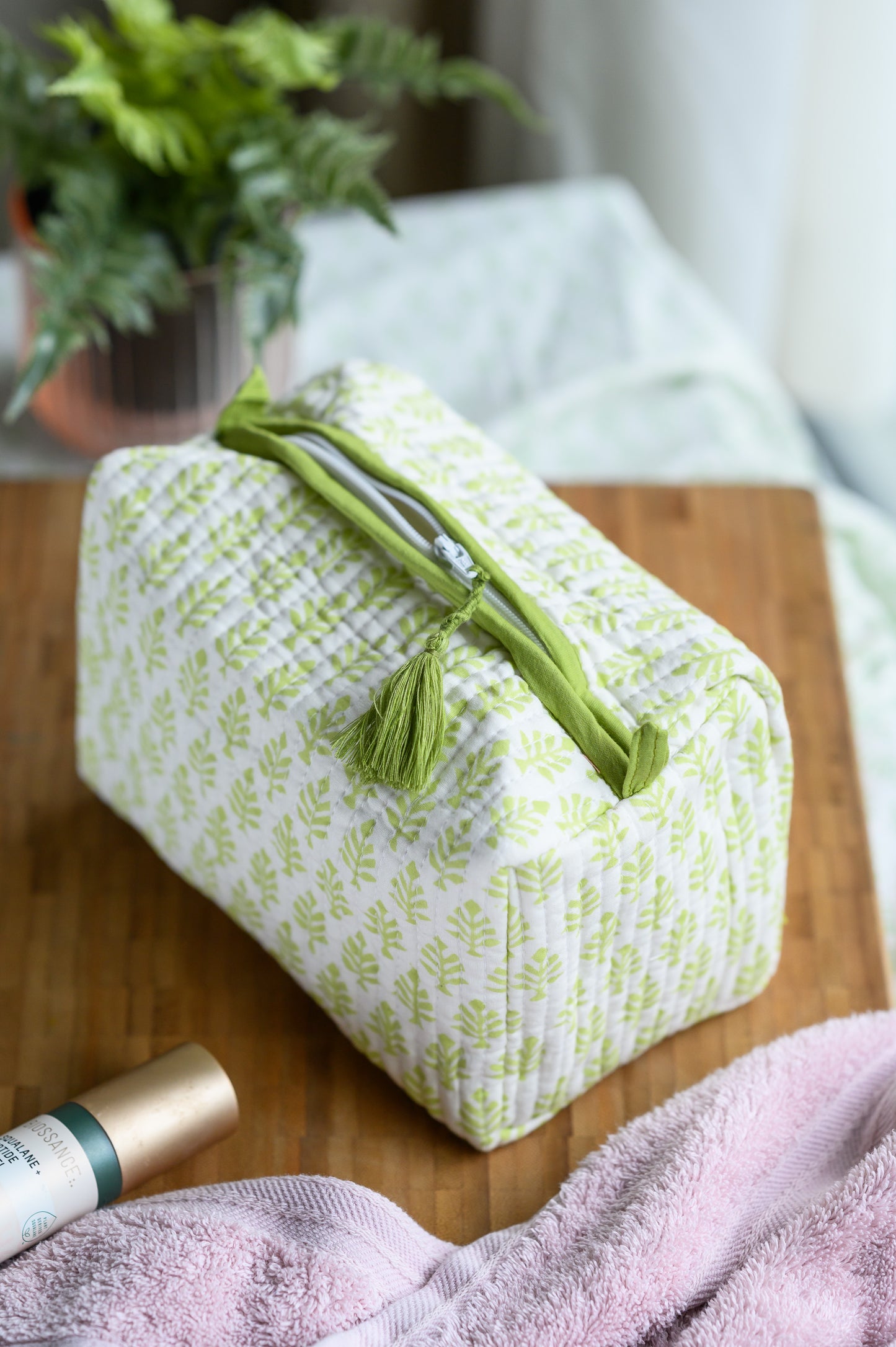 QUILTED COTTON BLOCK PRINT WASH BAG  - LIGHT GREEN BOOTI