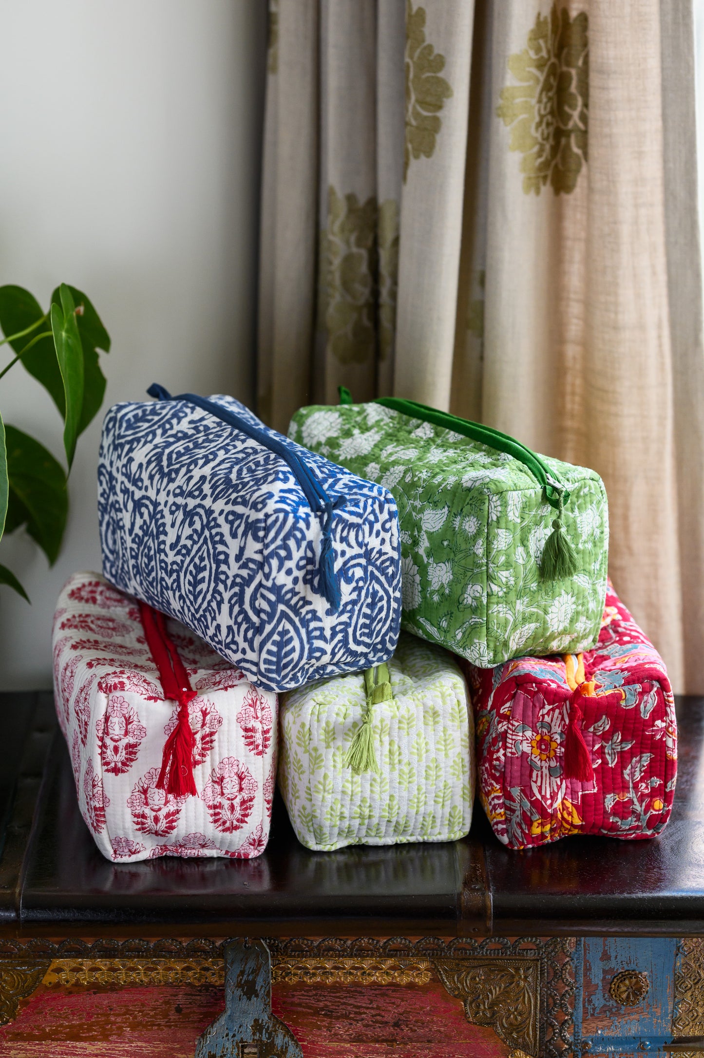 COTTON WASH BAG