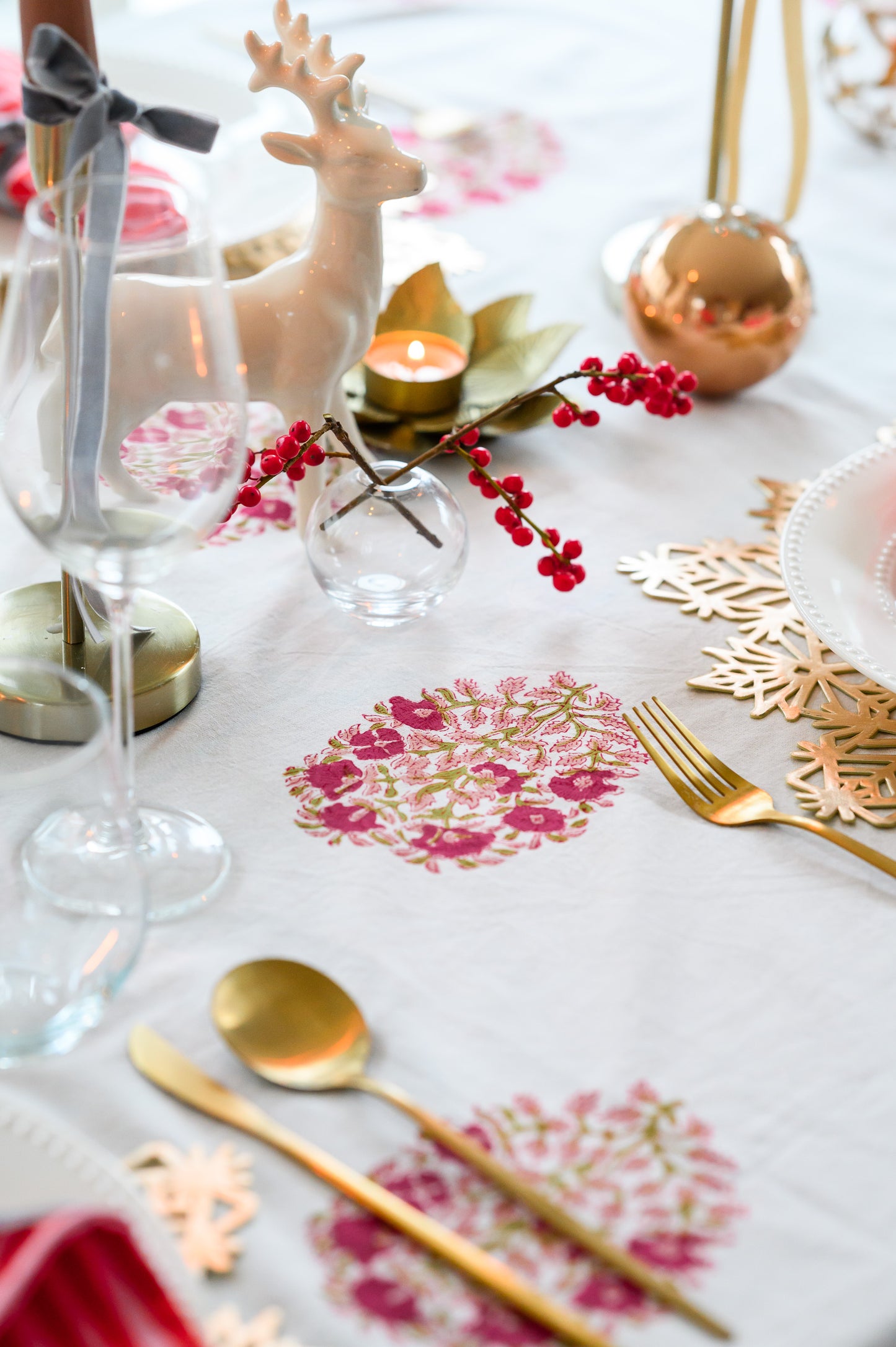 NOOR FLORAL TABLECLOTH